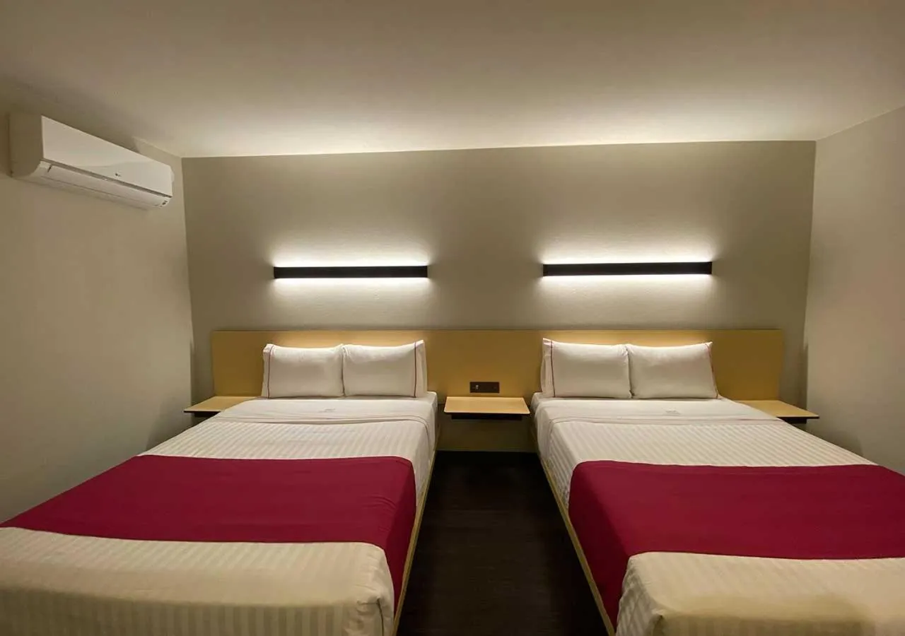 Photo of the whole room, Bed in Hotel MX mas cuautitlan Izcalli, Trademark by Wyndham