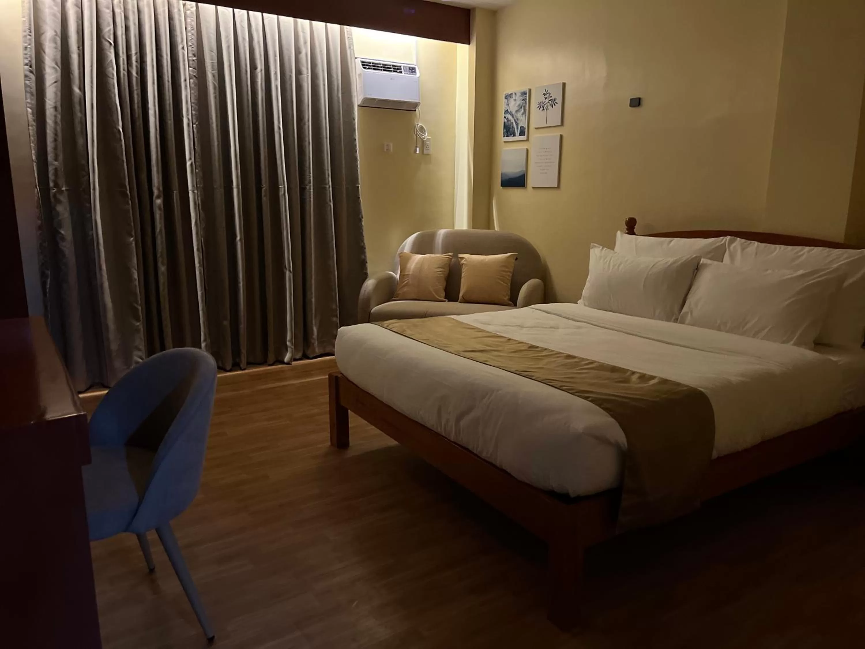 Bed in Rufana Suites