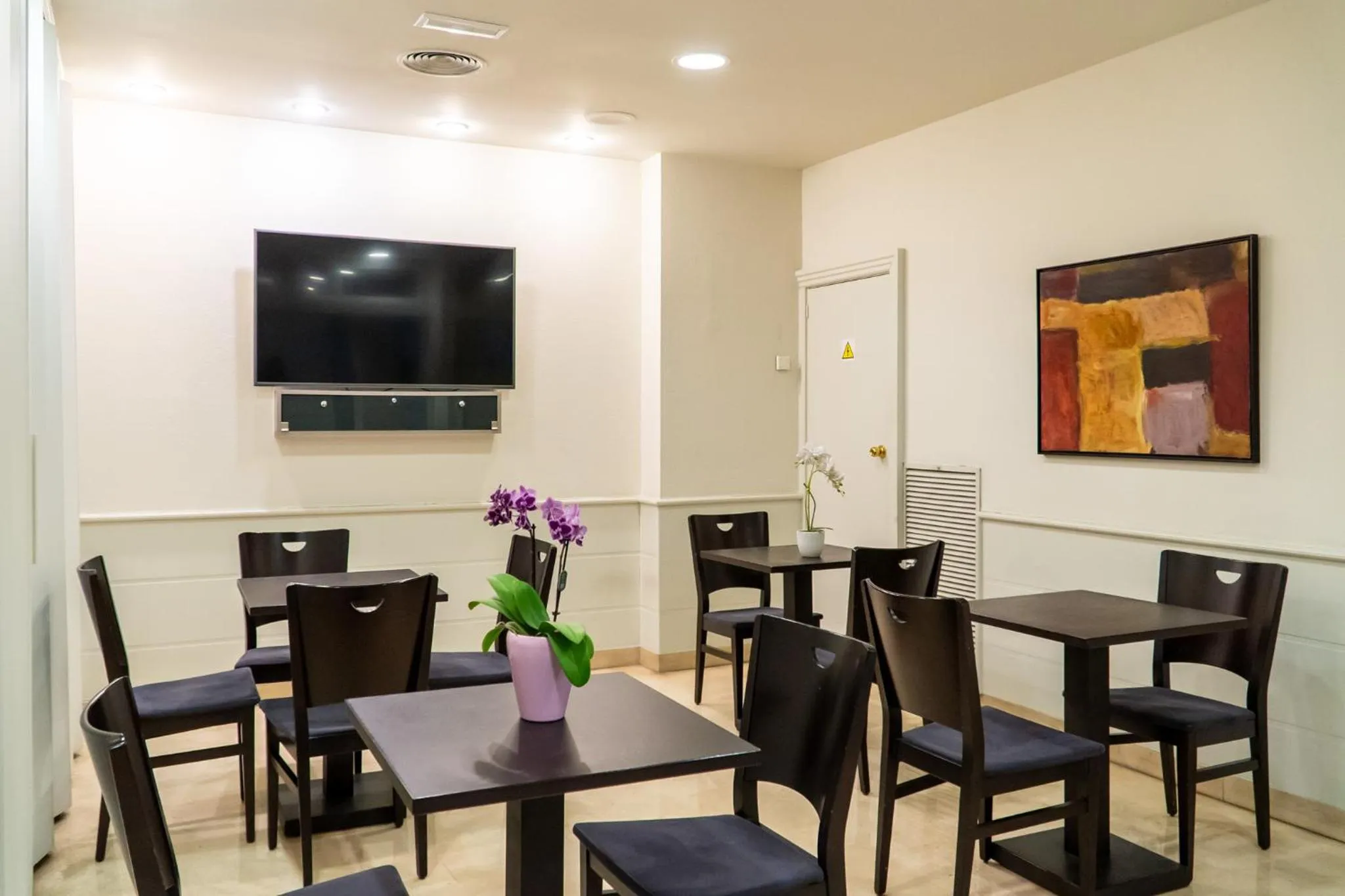 TV and multimedia in Hotel Glòries