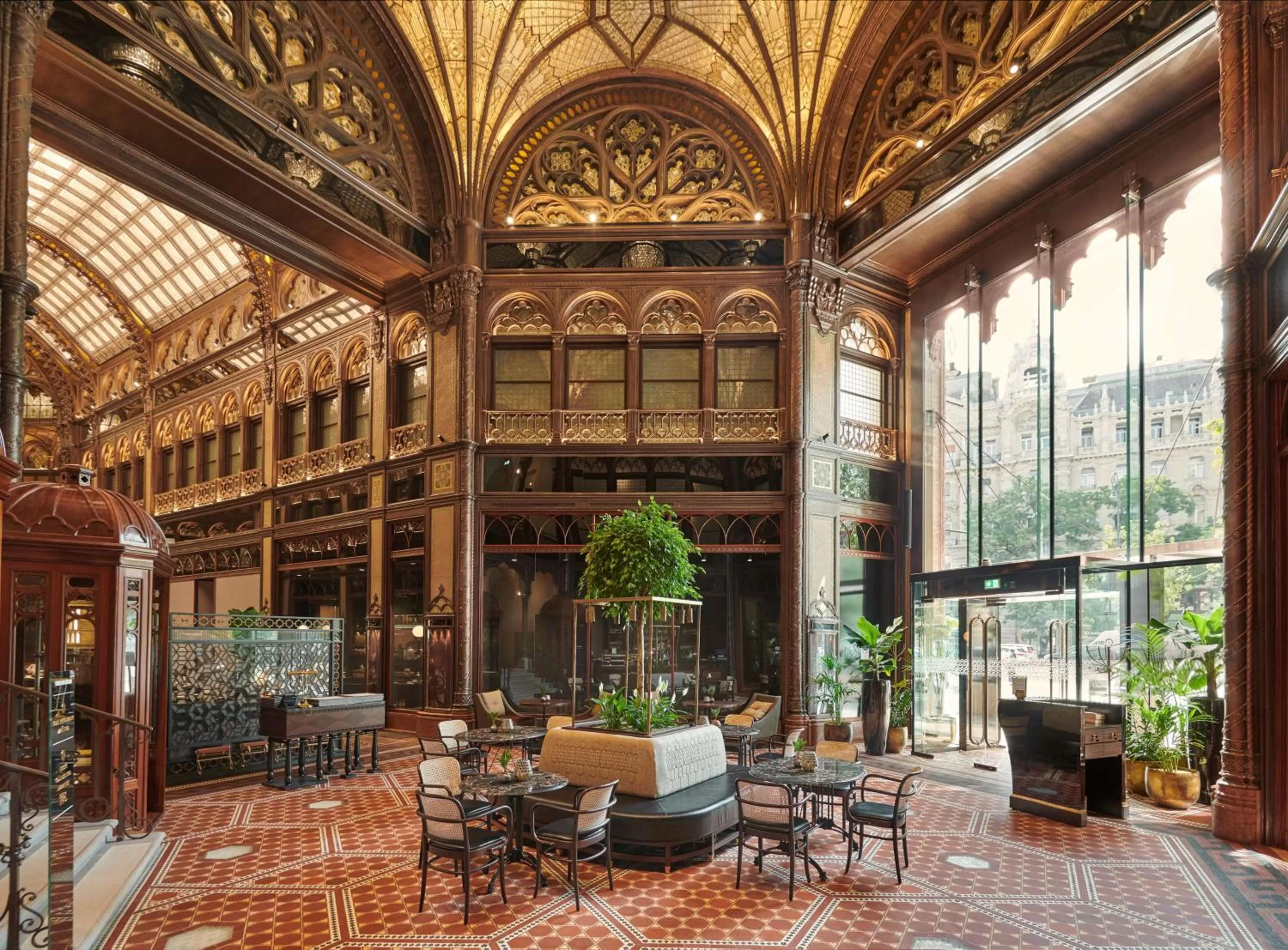 Restaurant/places to eat in Párisi Udvar Hotel Budapest, part of Hyatt