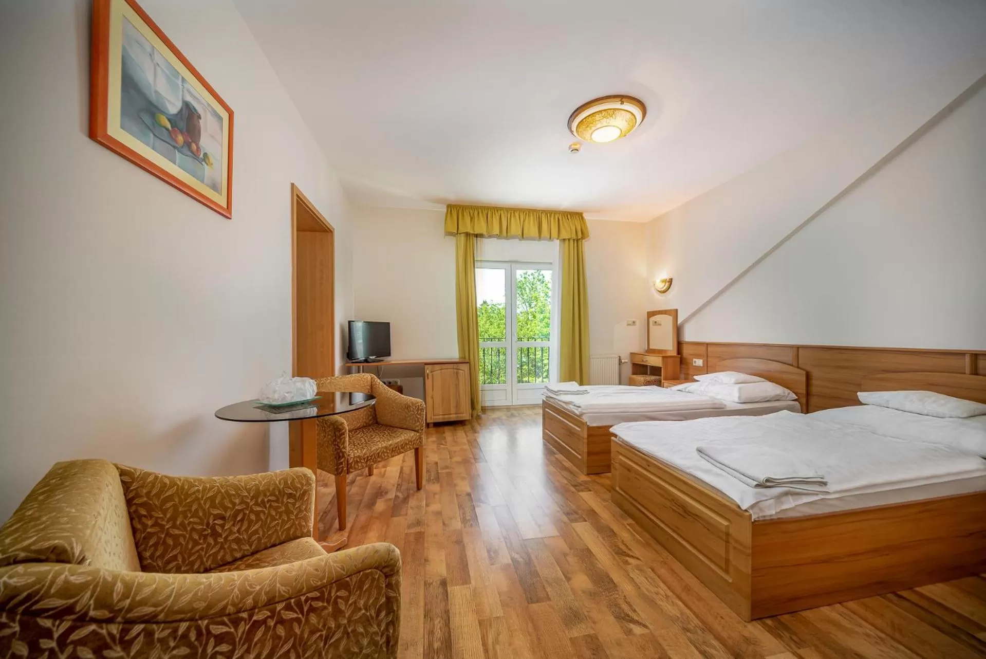 Bed in Nefelejcs Hotel