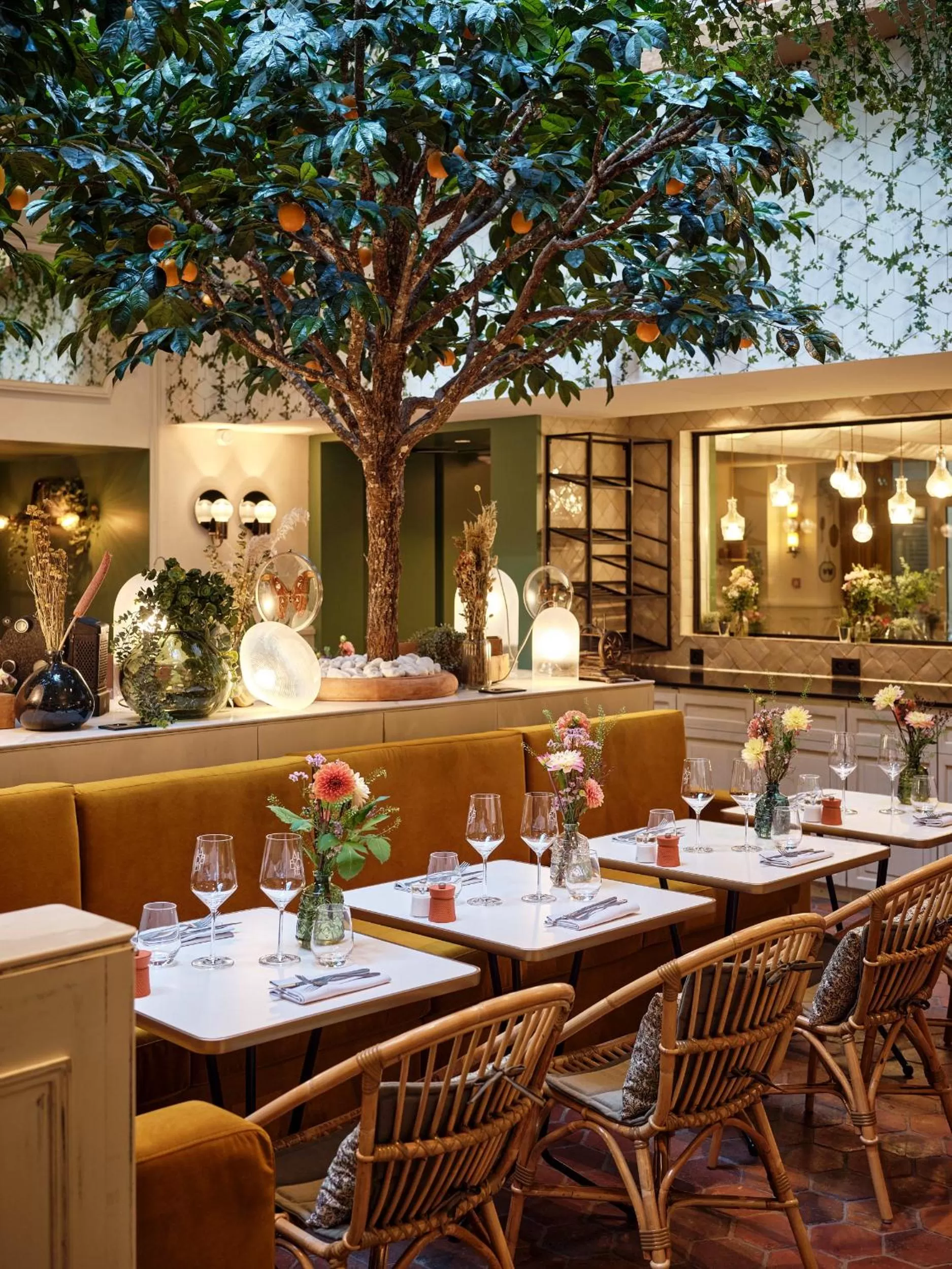 Restaurant/places to eat in Royal Madeleine Hotel & Spa