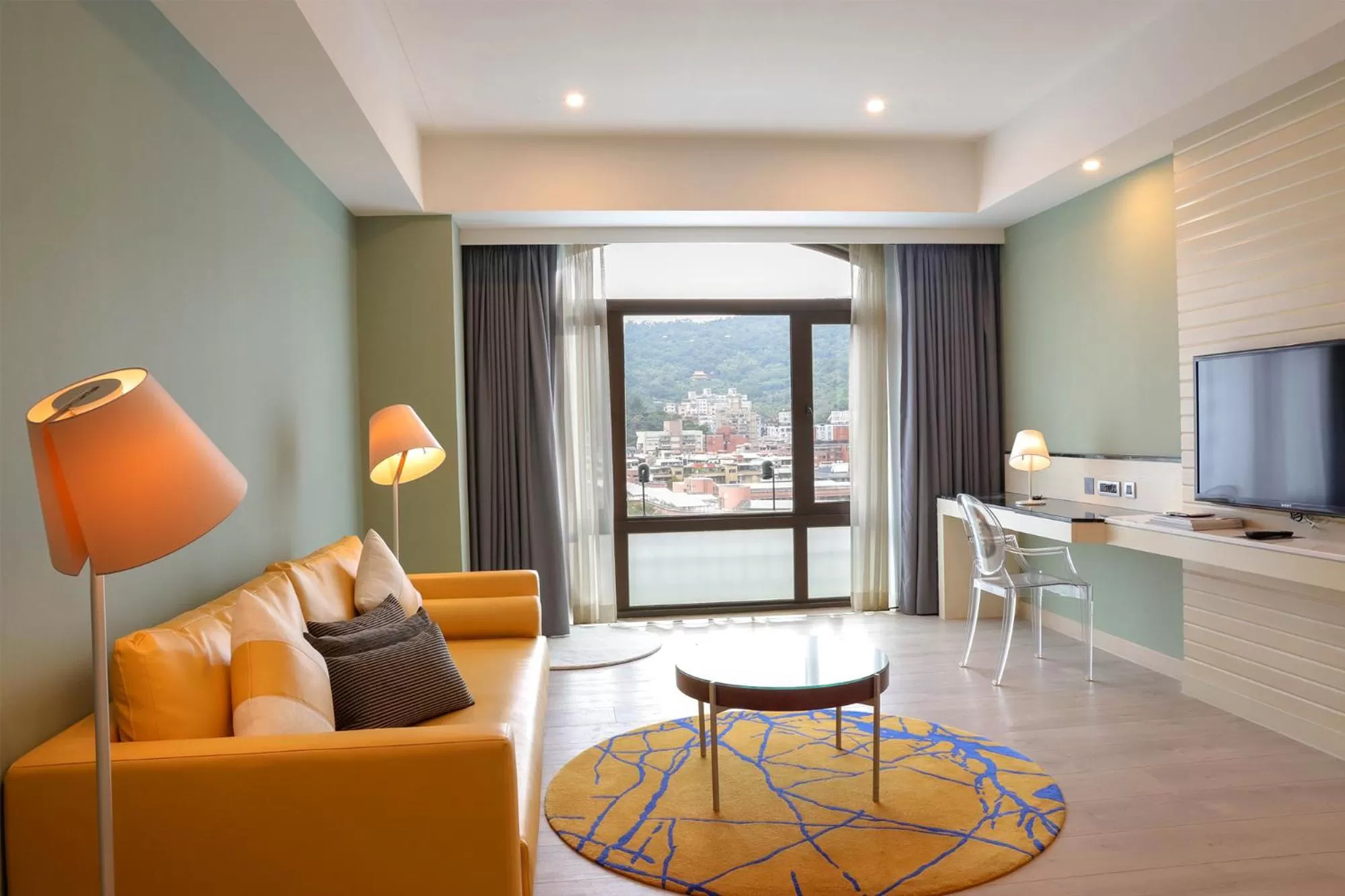 Living room in Grand Victoria Hotel