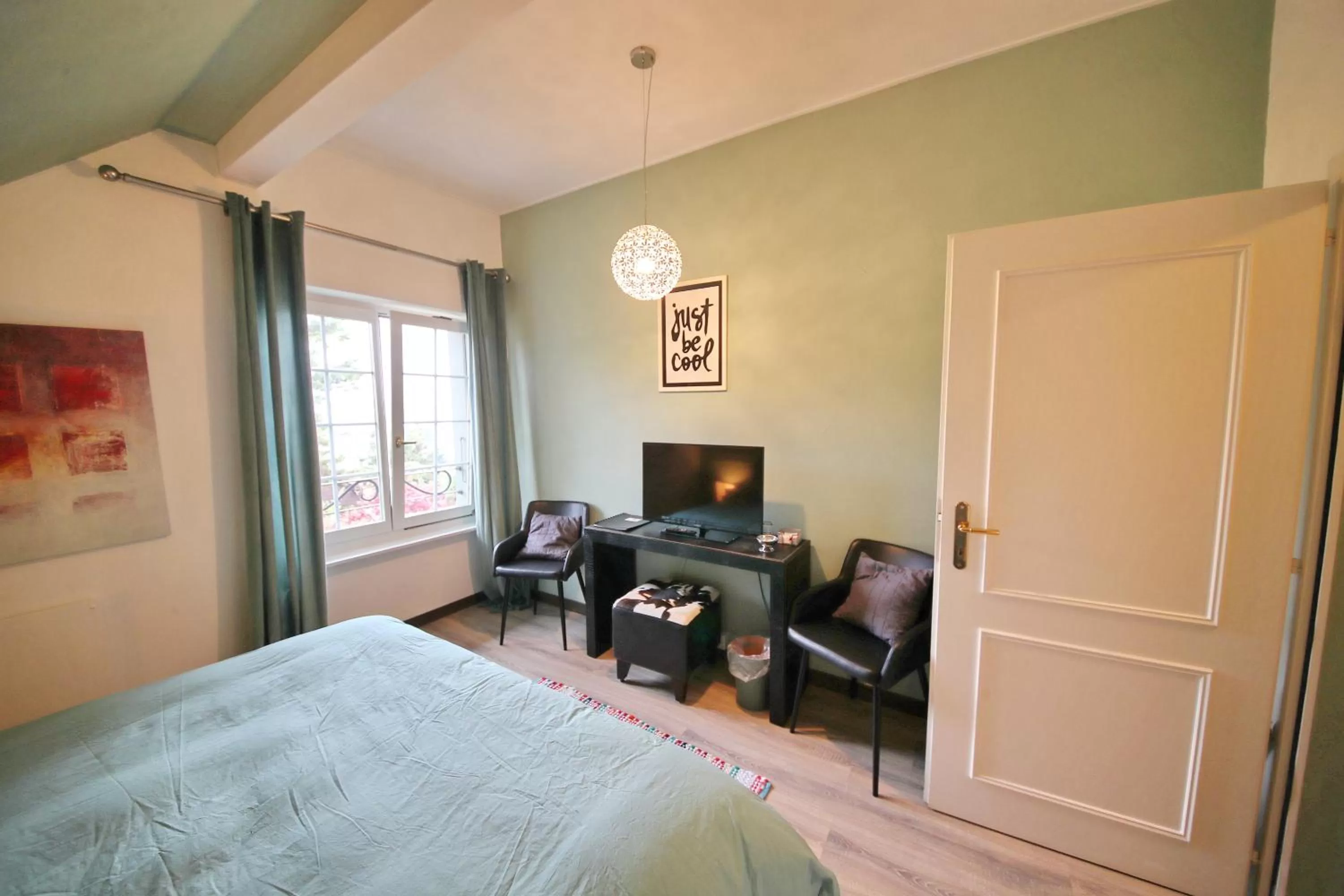 TV/Entertainment Center in B&B Corseaux Beach & Riviera Beach