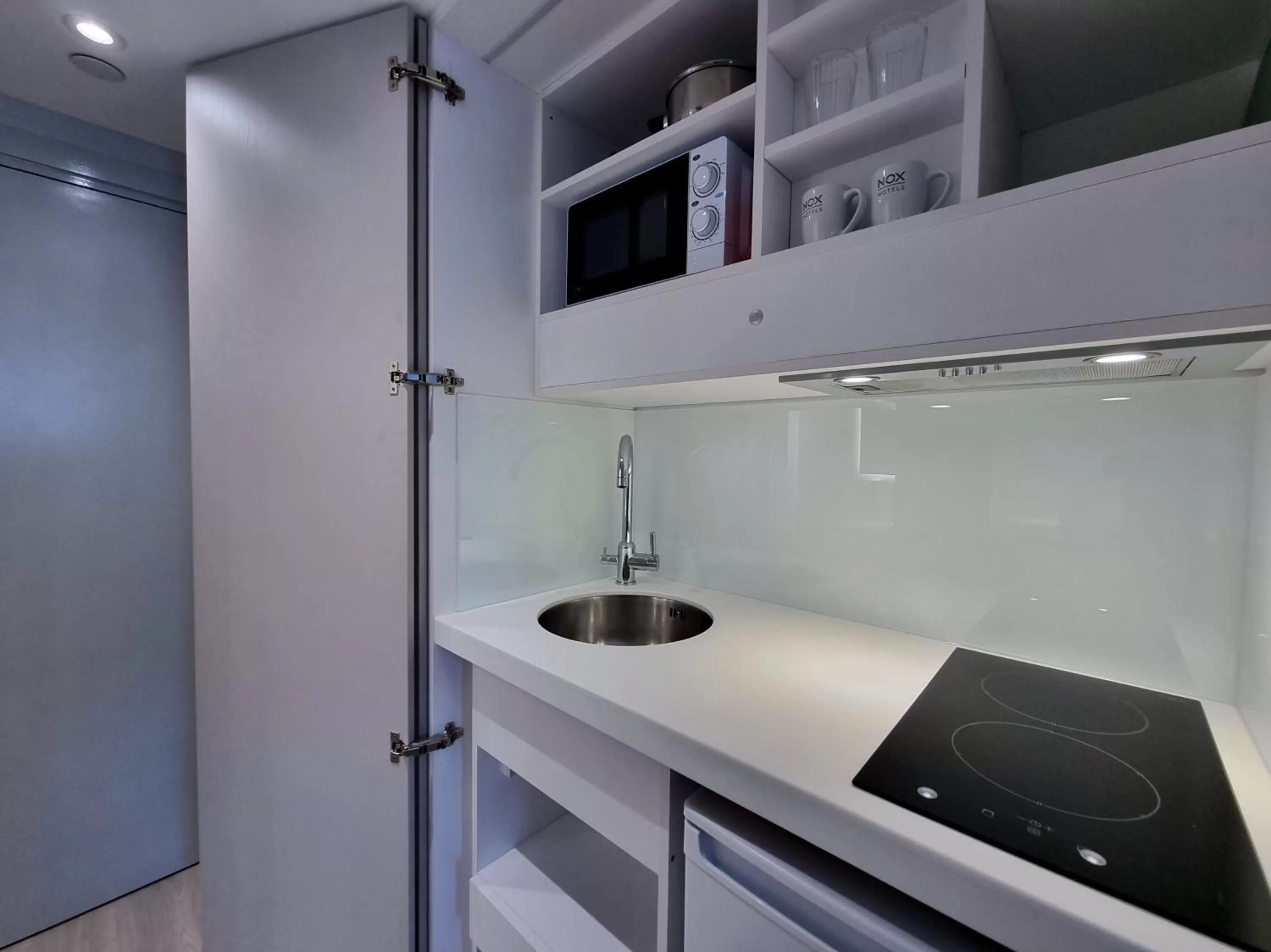 Kitchen or kitchenette in NOX Edgware Road