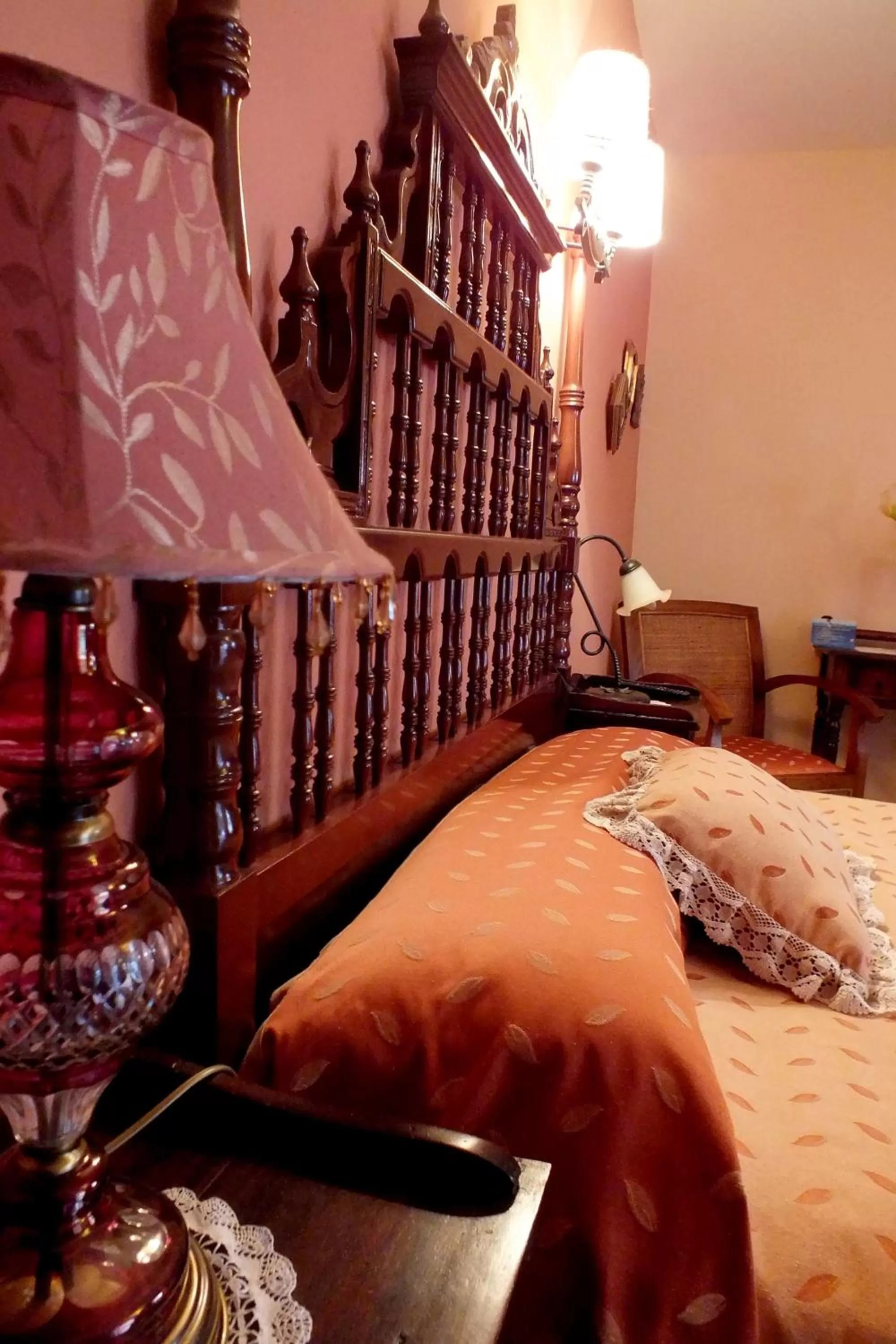 Bed in Hotel Rural Posada Los Caballeros