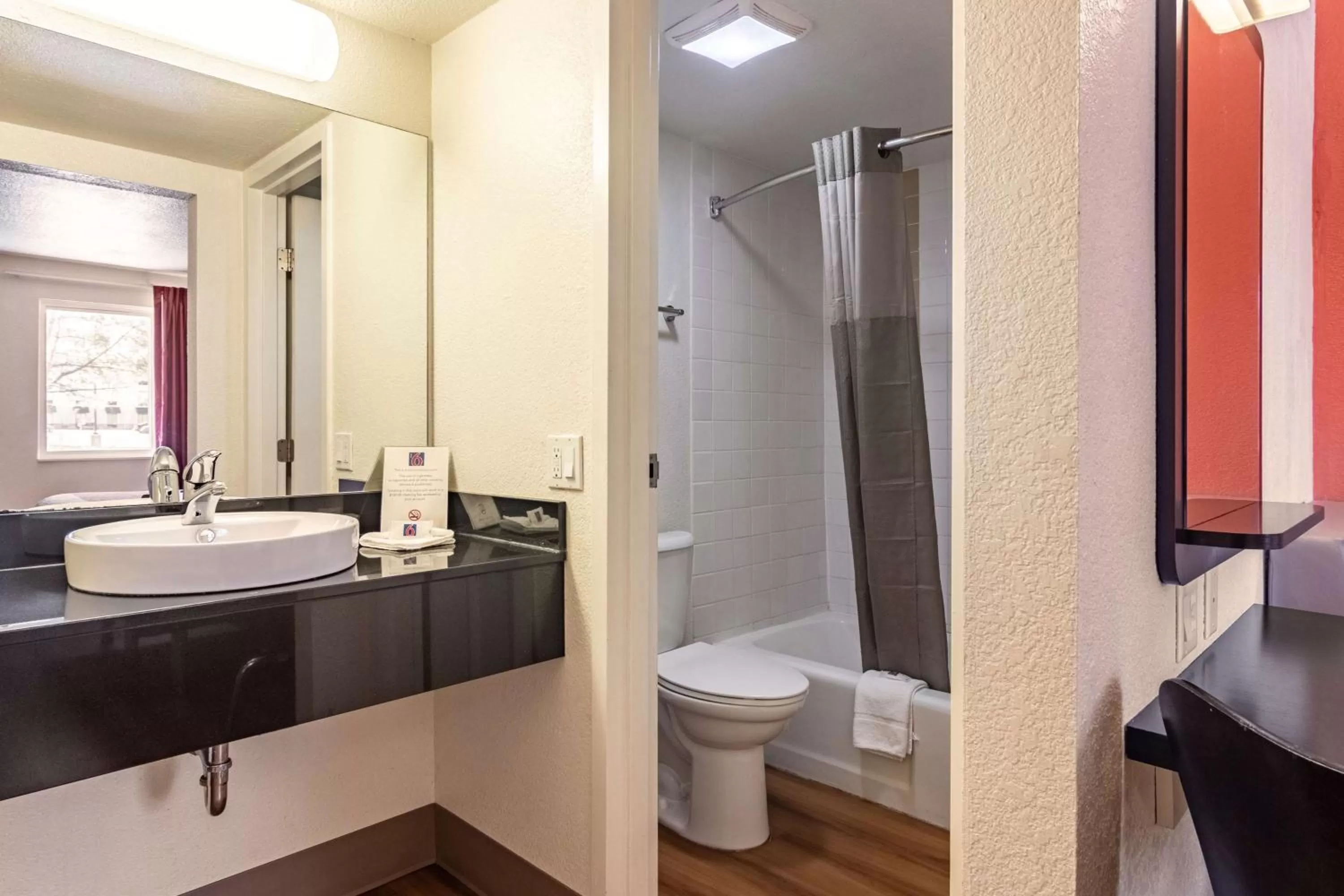 Bathroom in Motel 6-Youngstown, OH