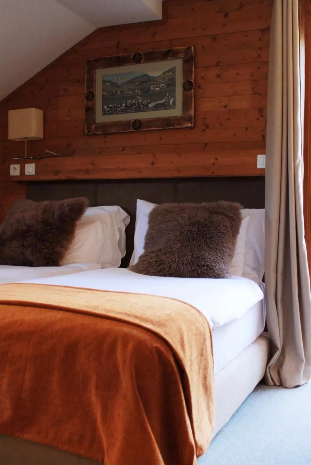 Bed in Coeur des Neiges