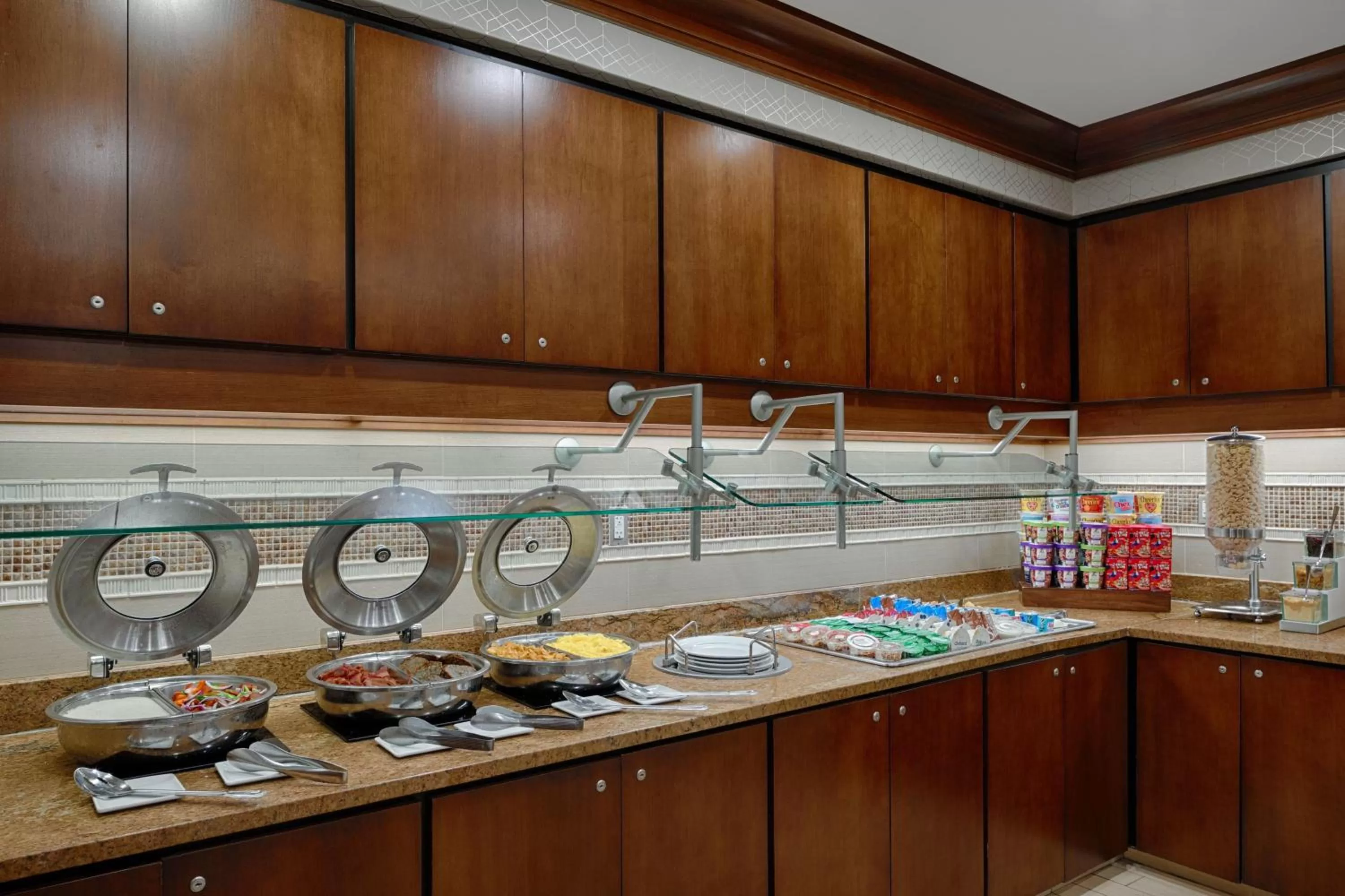 Breakfast in Residence Inn by Marriott Cincinnati Downtown/The Phelps