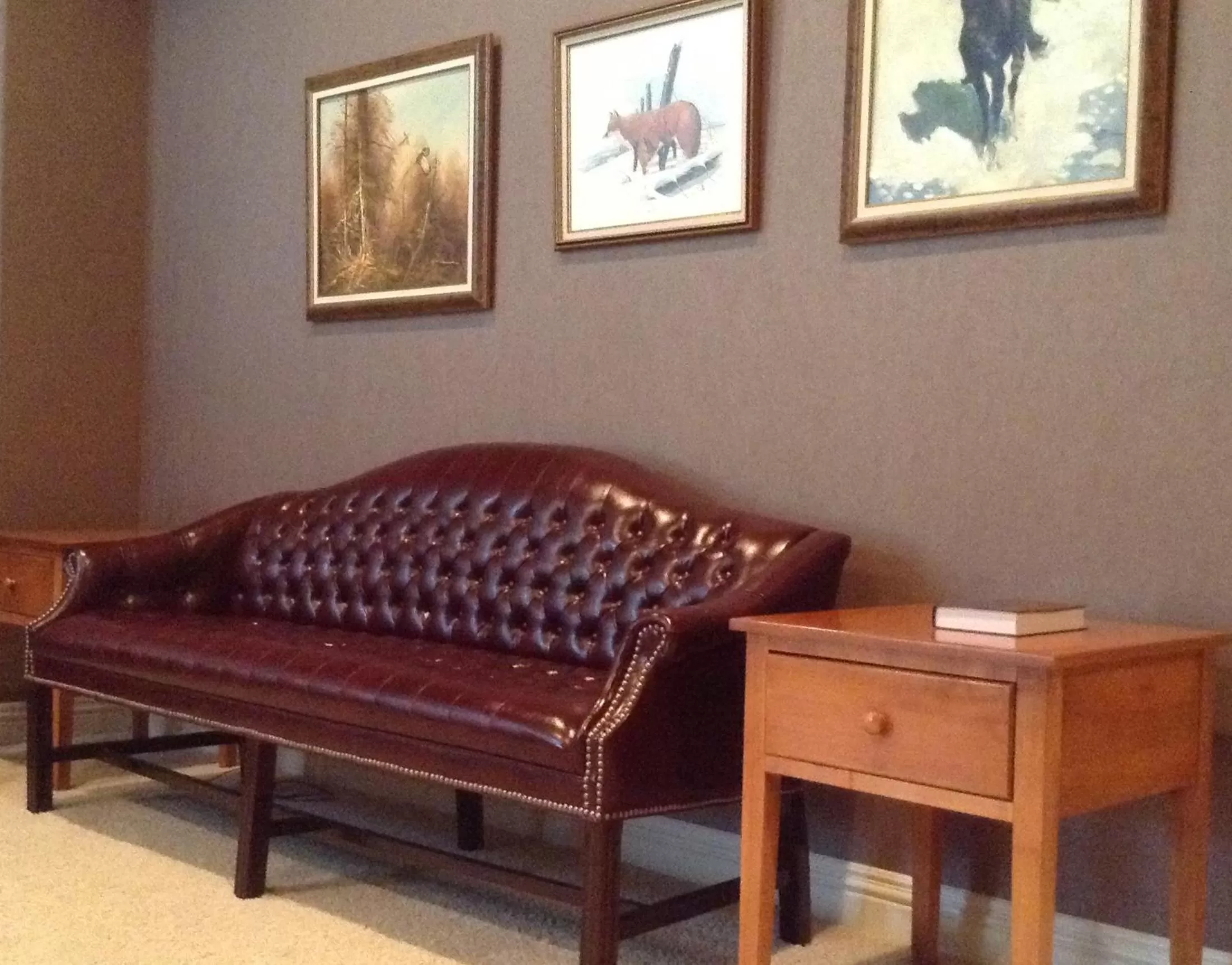 Living room in Mill Creek Gardens