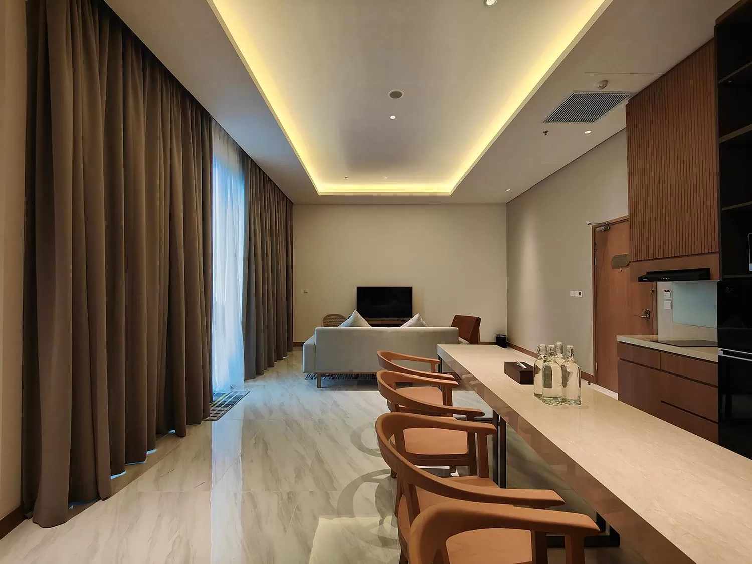 TV and multimedia in Ra Suites Simatupang