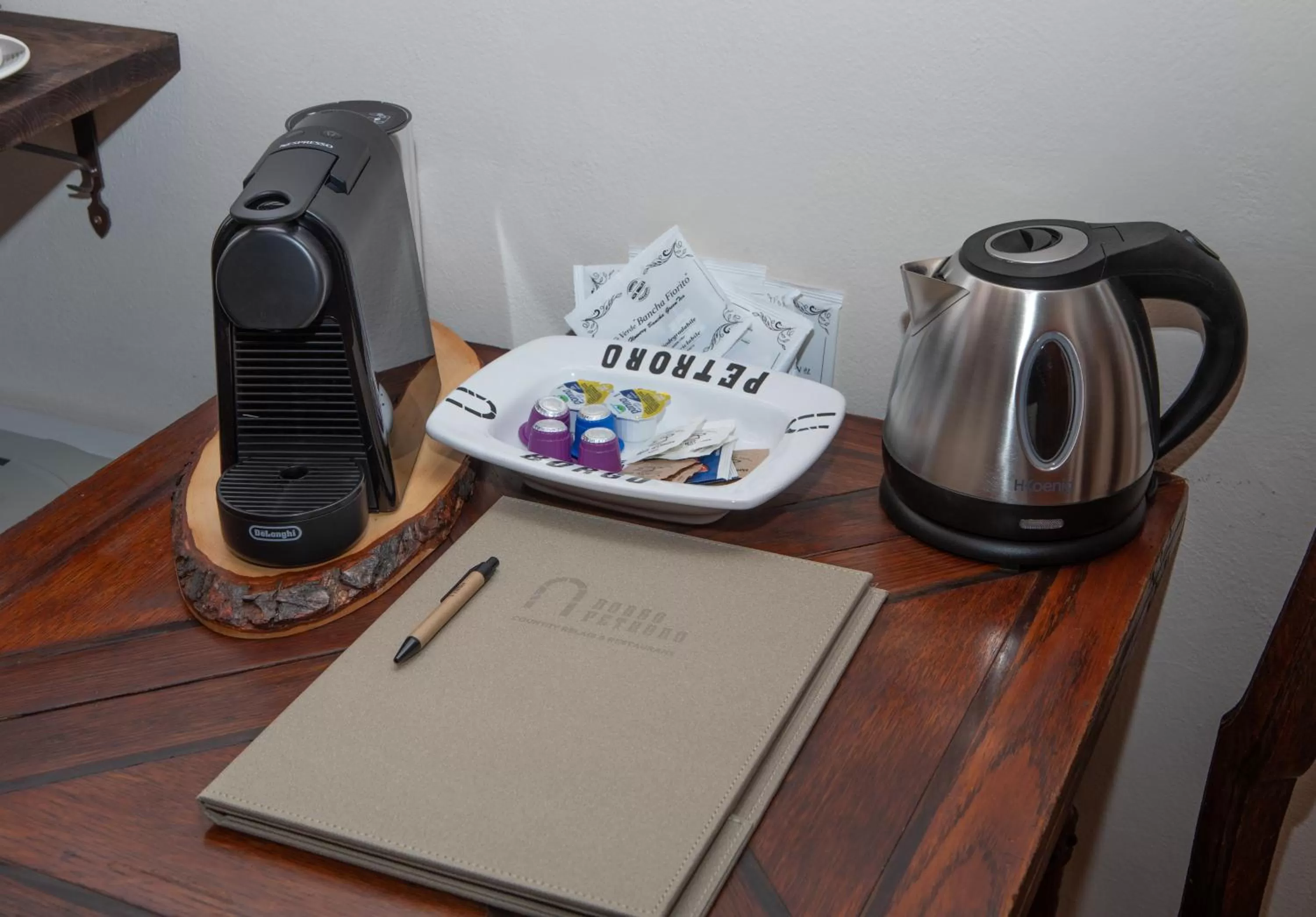 Coffee/tea facilities in Borgo Petroro