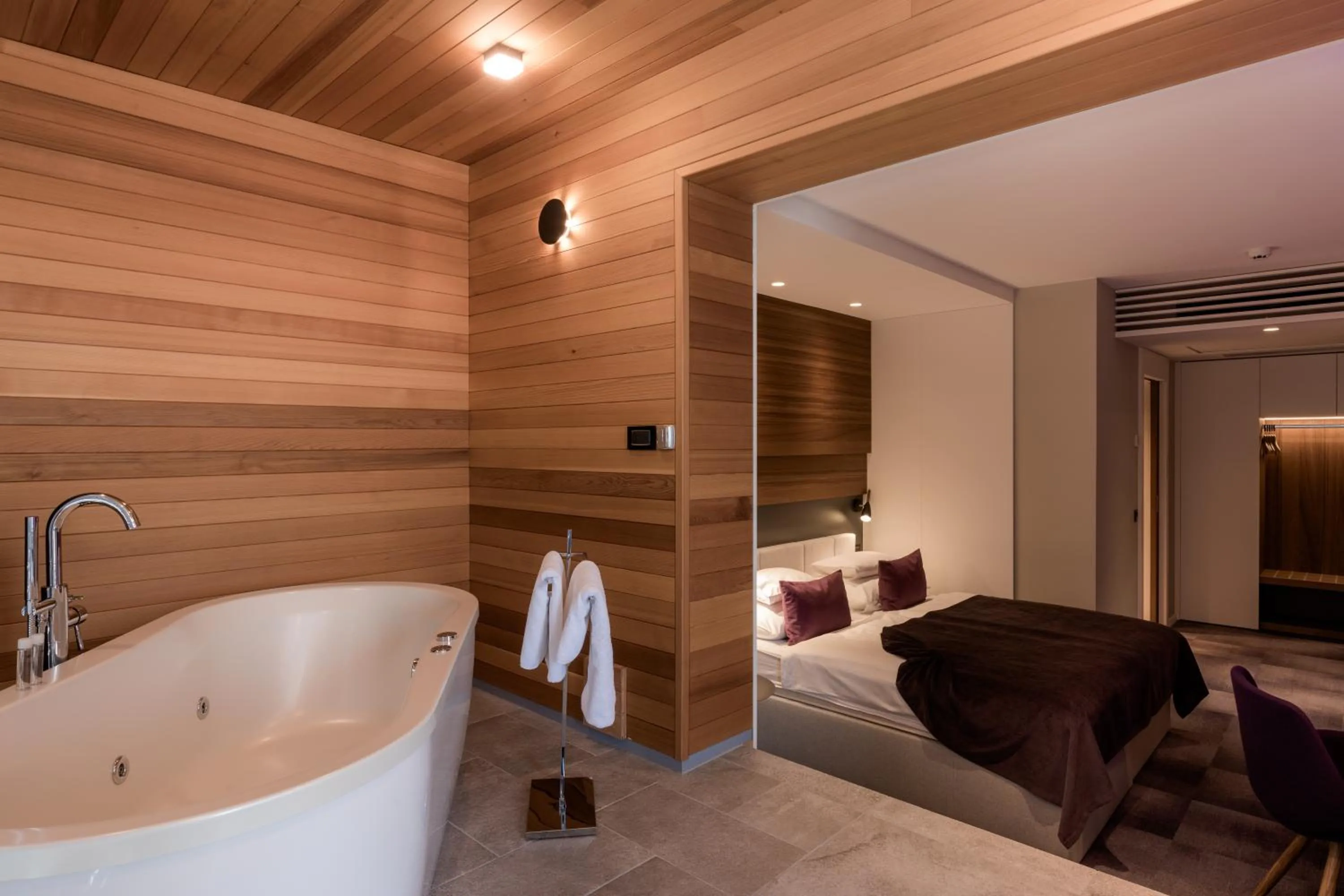 Hot Tub in Hotel Nox