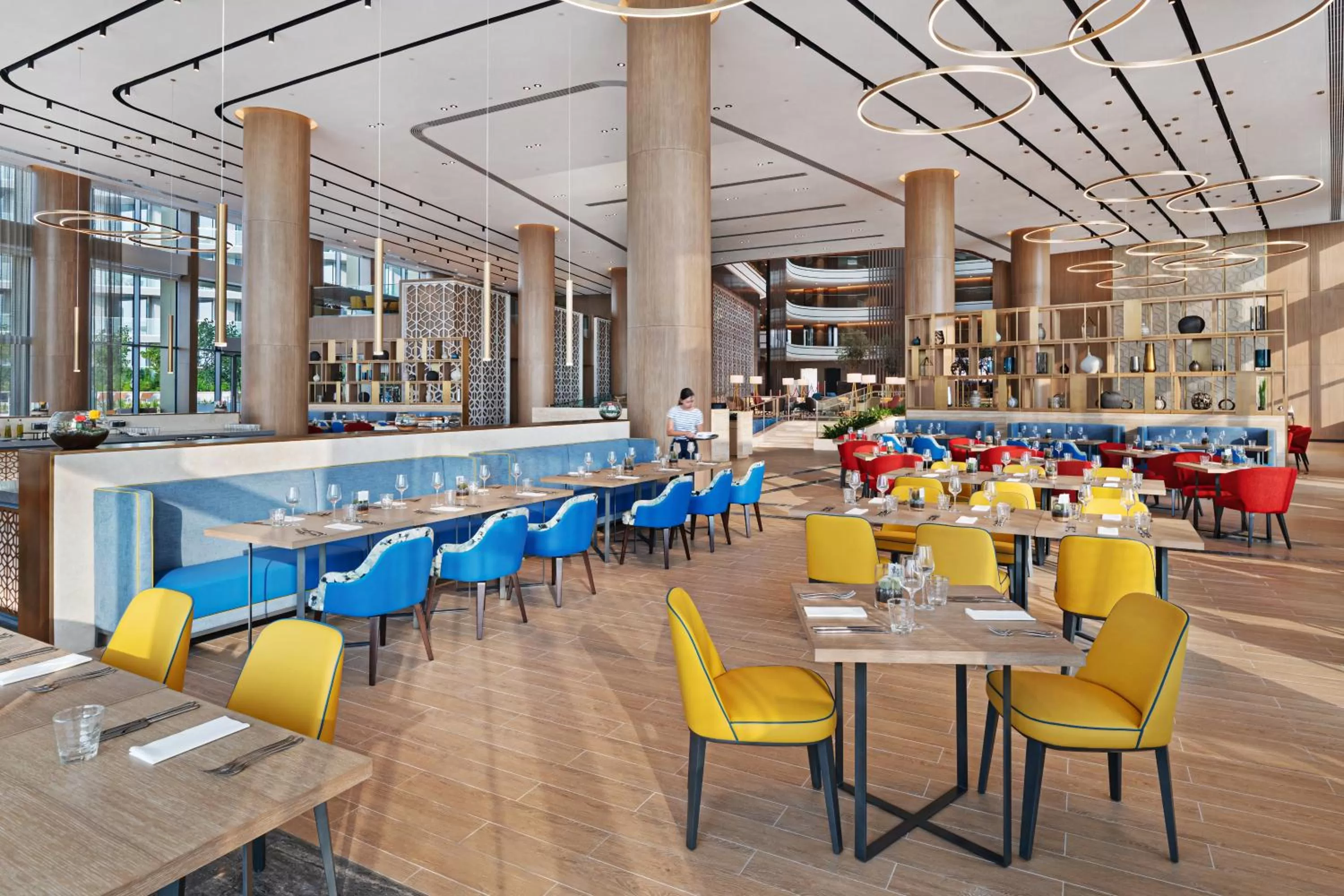 Restaurant/places to eat in JA Lake View Hotel, Dubai