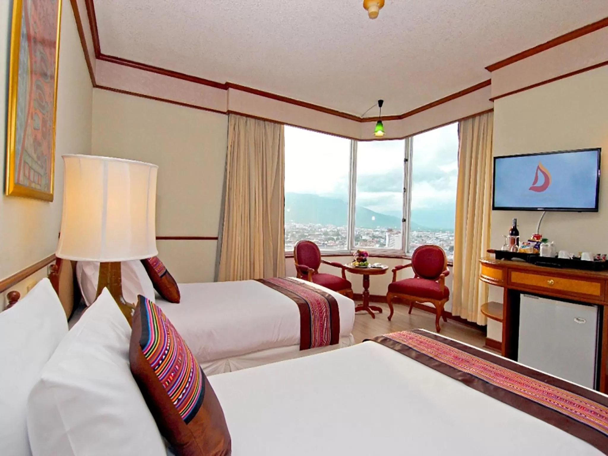 Photo of the whole room, Bed in Duangtawan Hotel Chiang Mai