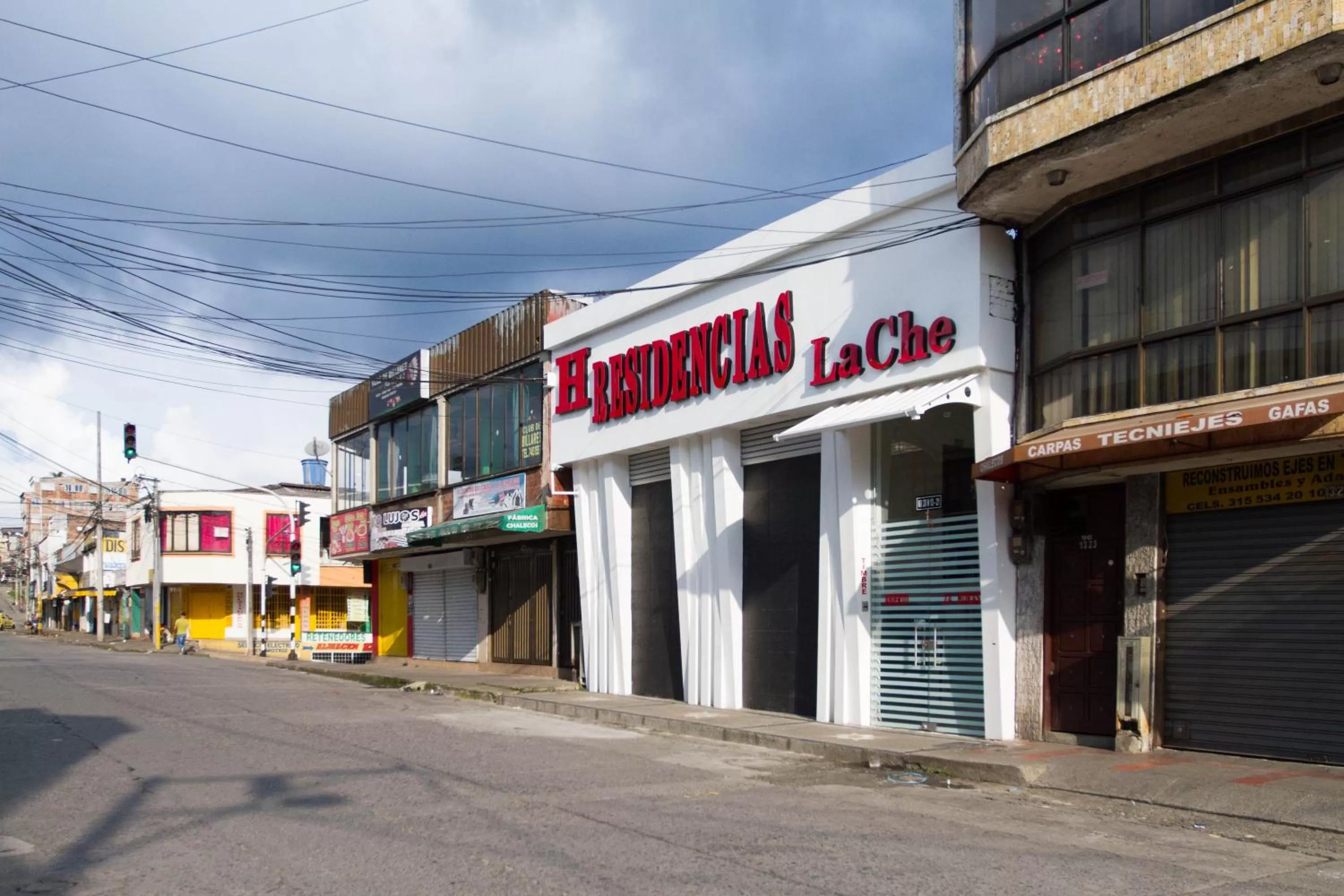 Facade/entrance, Property Building in Hotel Residencias la CH