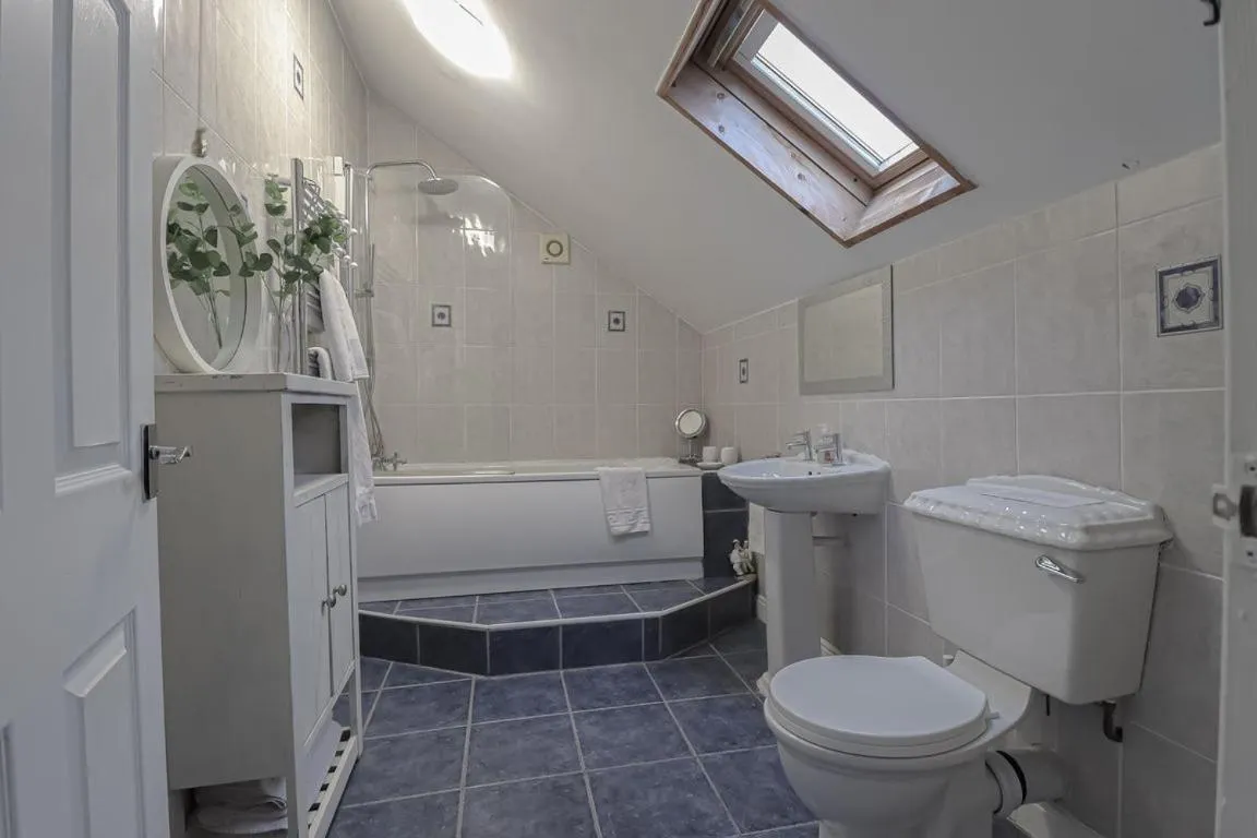 Bathroom in Little Lodge B&B Lutterworth