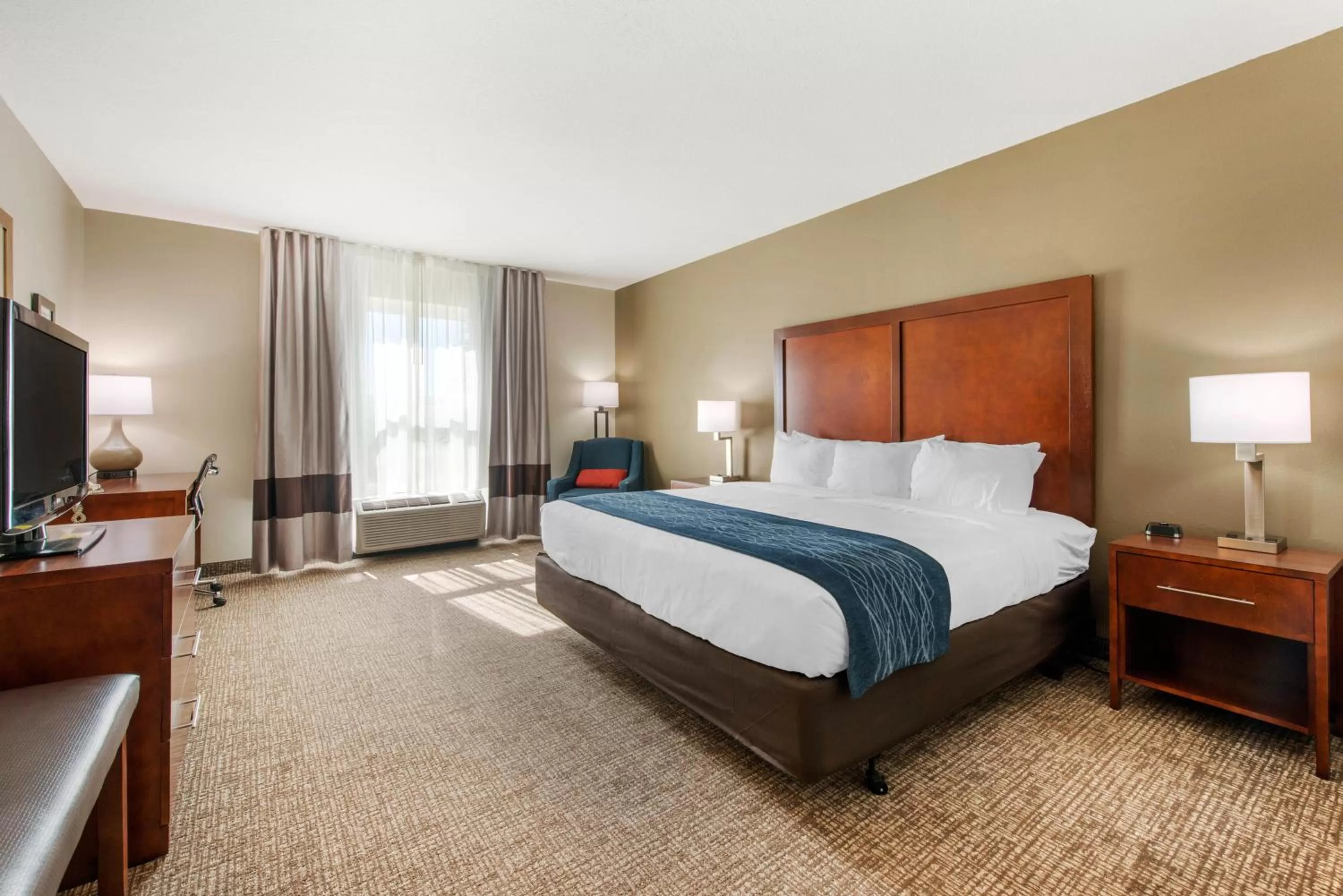 Bed in Comfort Inn & Suites Tavares North