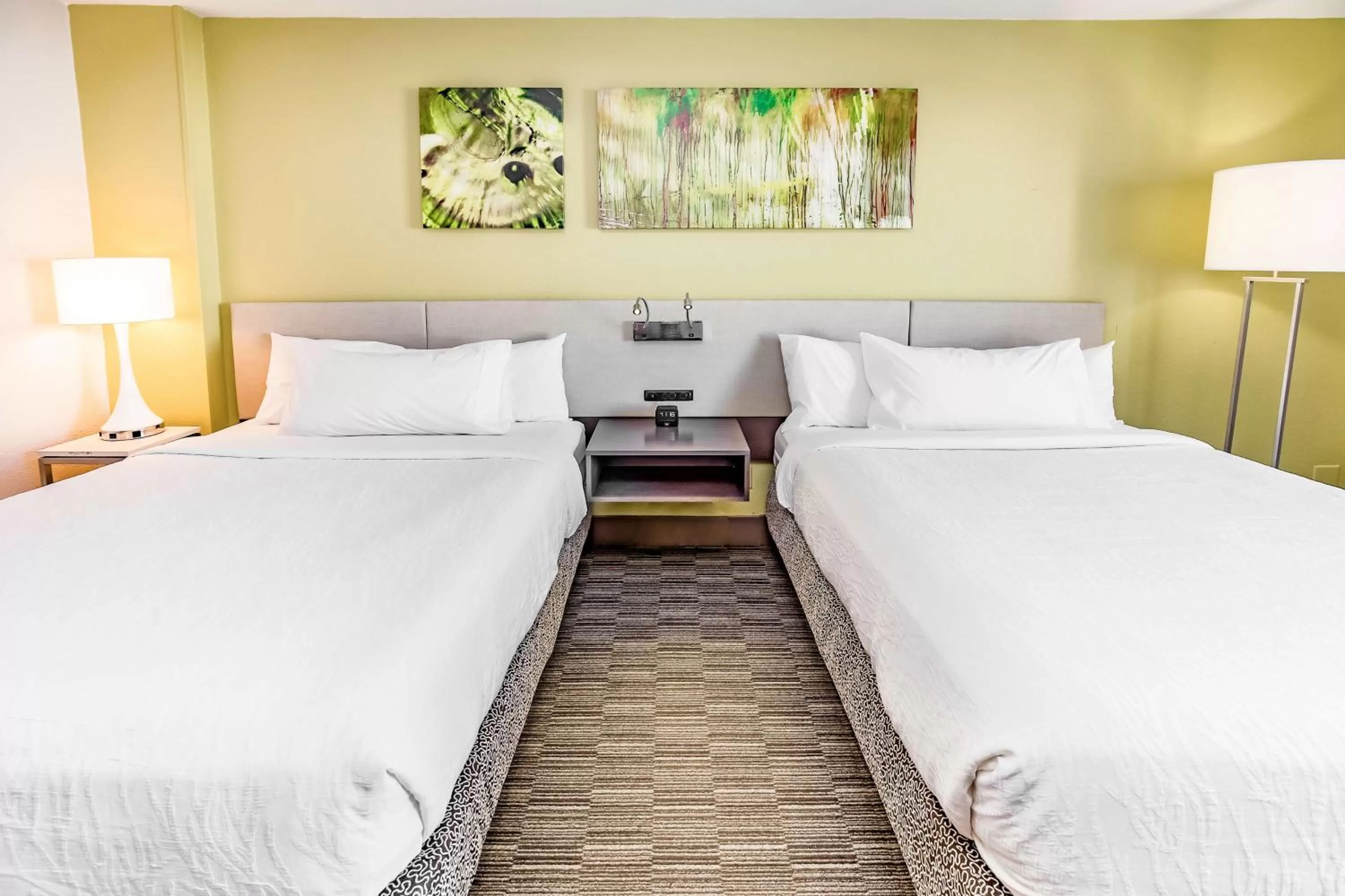 Bed in Hilton Garden Inn Orange Beach