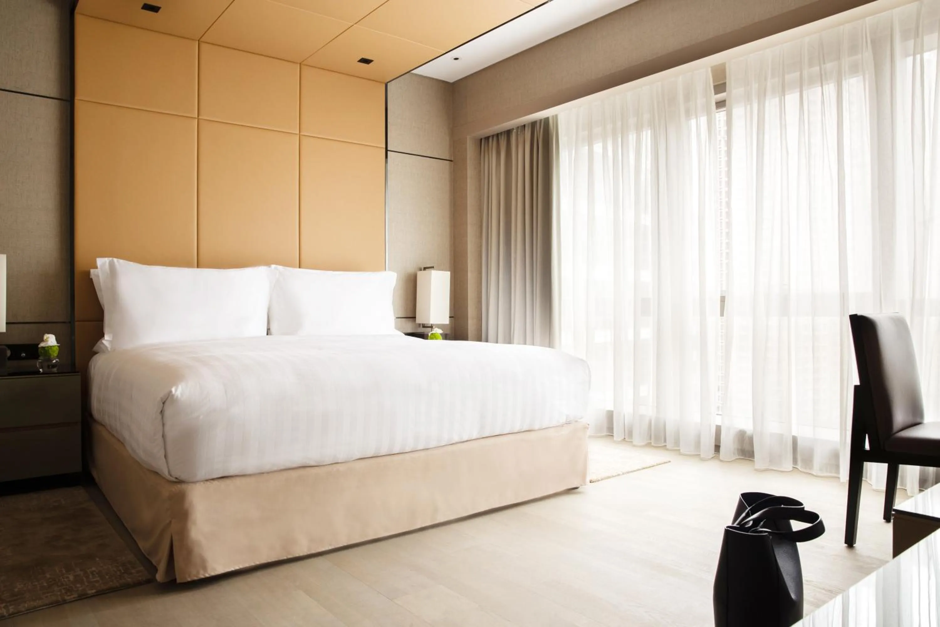 Bed in Jumeirah Living Guangzhou