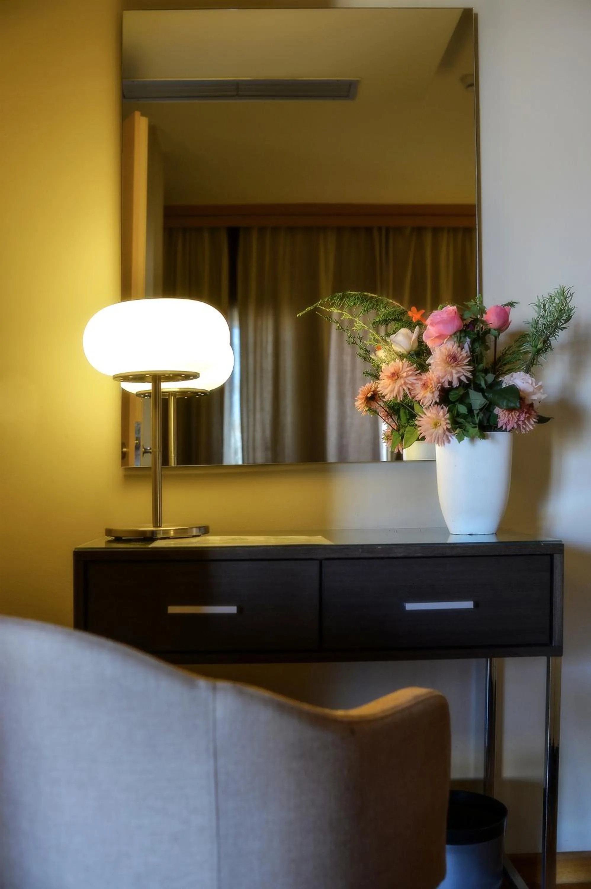 Living room in Astoria Hotel Thessaloniki