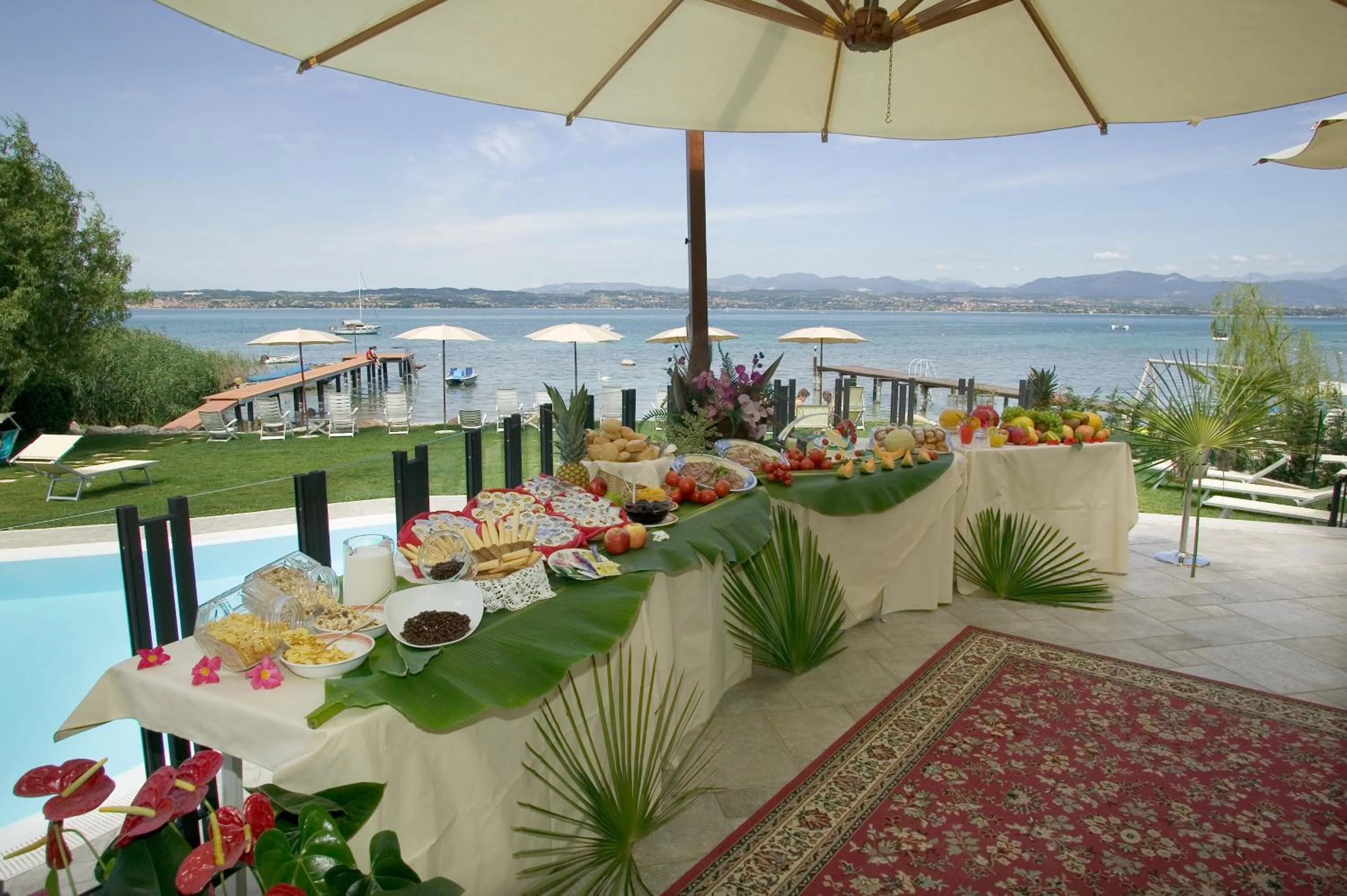 Property building in Hotel La Rondine