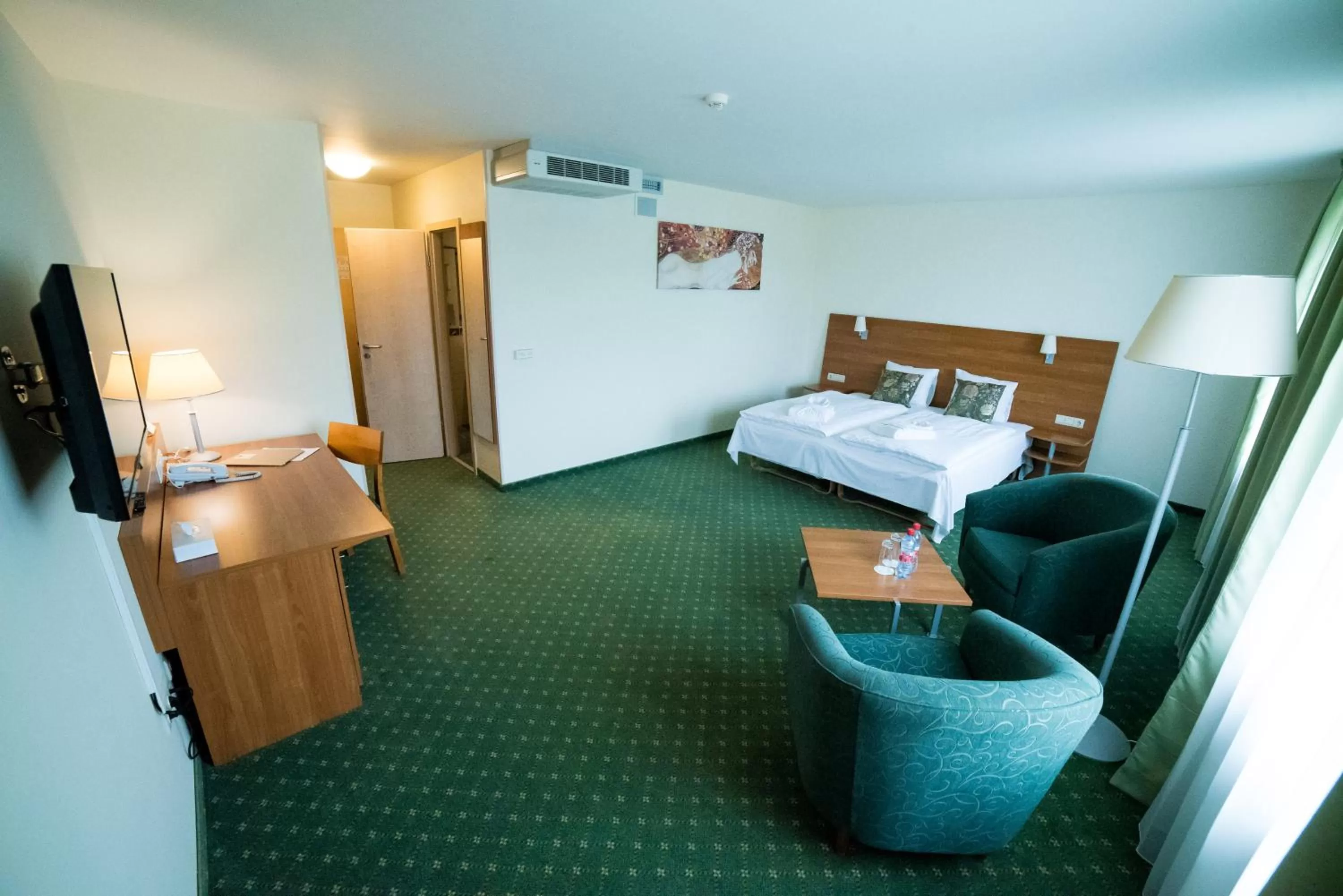 Photo of the whole room, Bed in Hotel Tigra