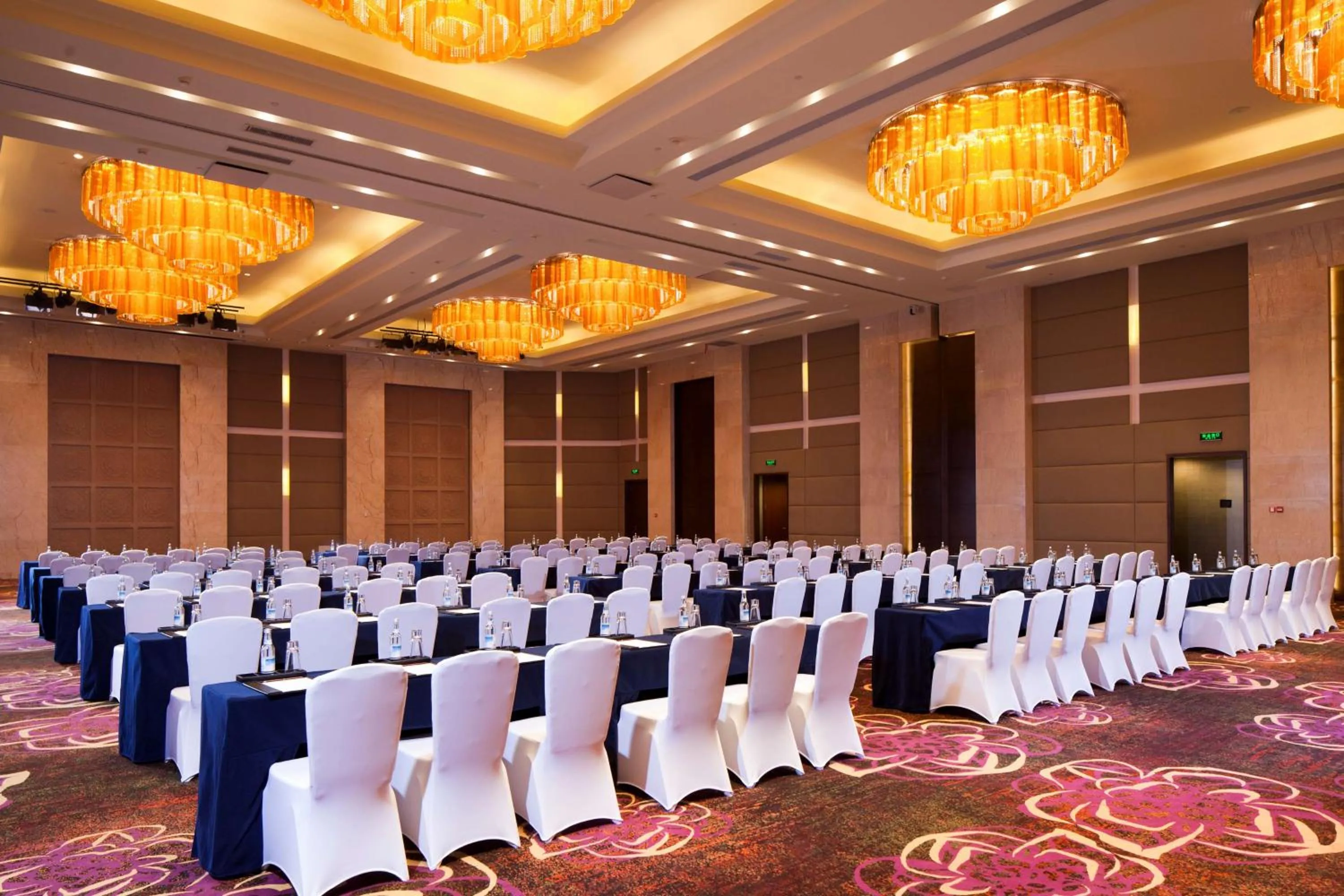 Meeting/conference room in DoubleTree by Hilton Shenyang