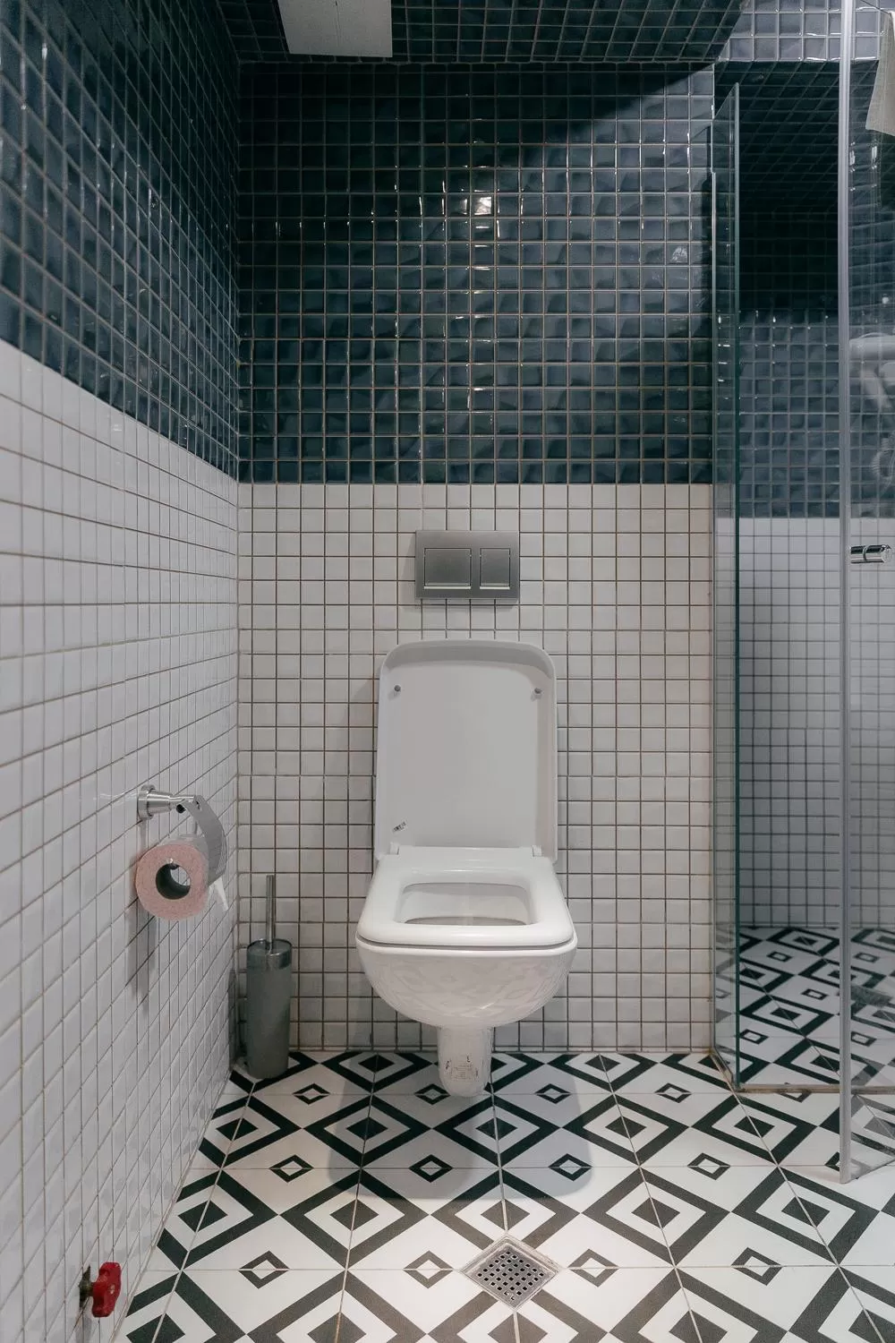 Toilet, Bathroom in Royal Plaza Hotel