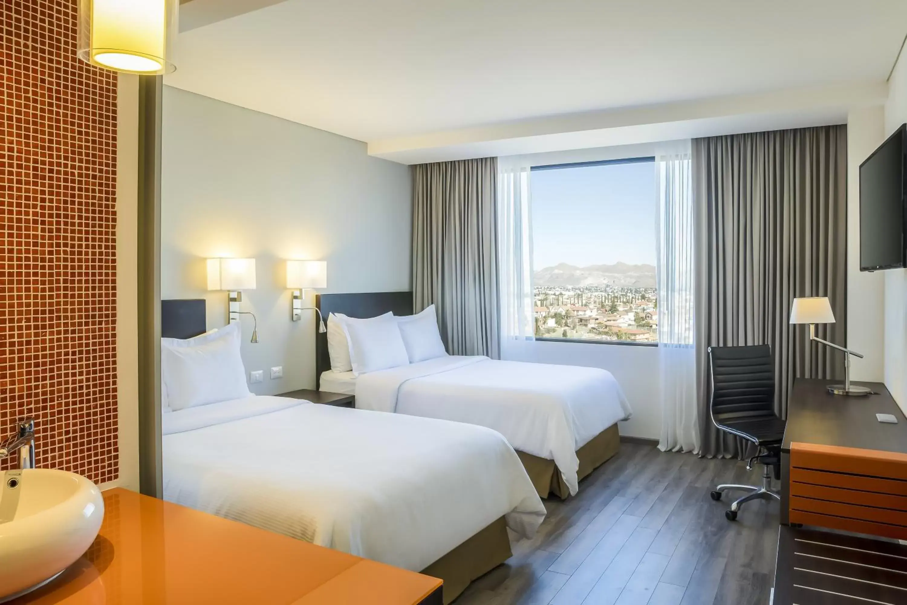 Superior Double Room in Fiesta Inn Chihuahua Fashion Mall Superior Double Room in Fiesta Inn Chihuahua Fashion Mall