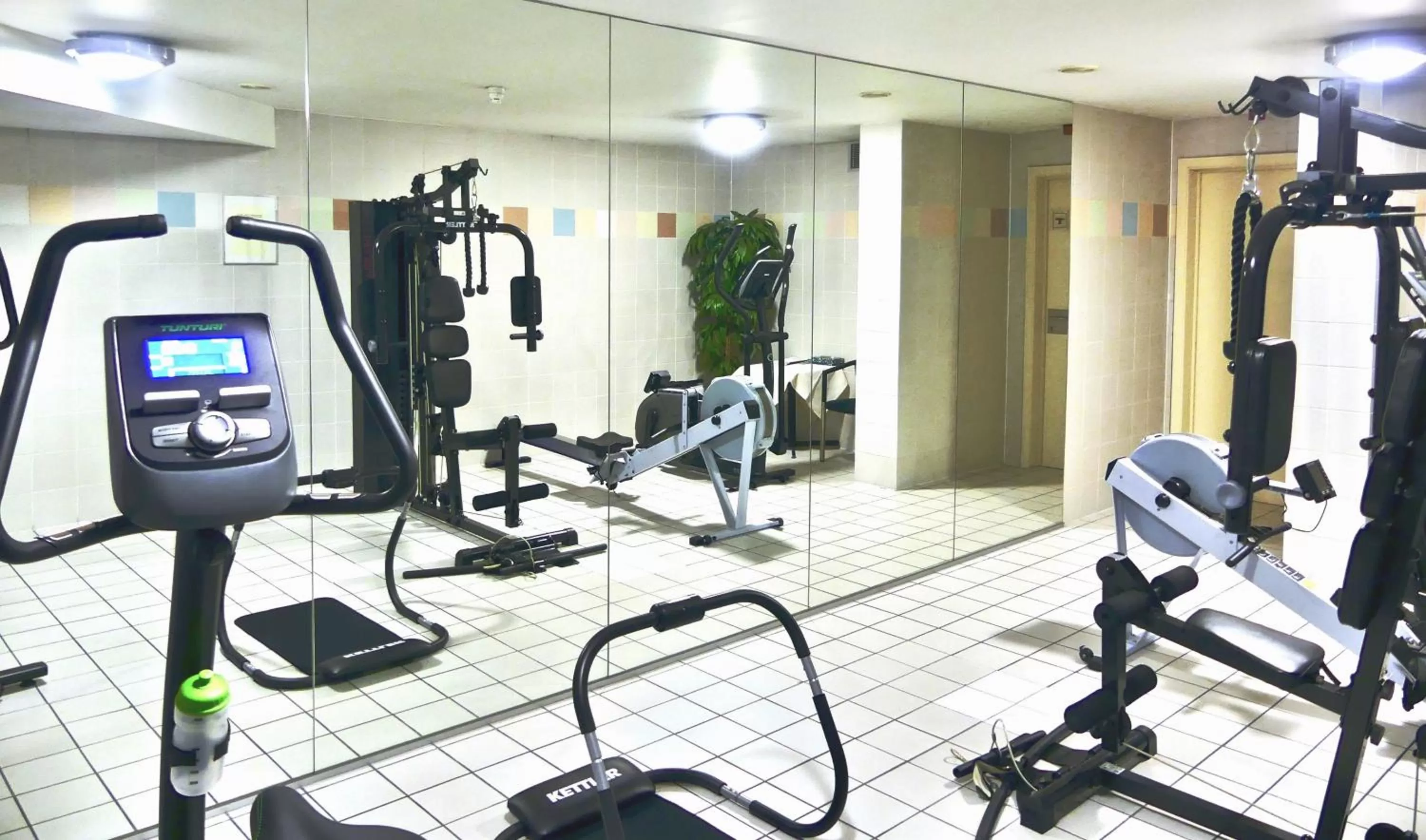 Fitness centre/facilities in Golden Tulip Hotel de’ Medici