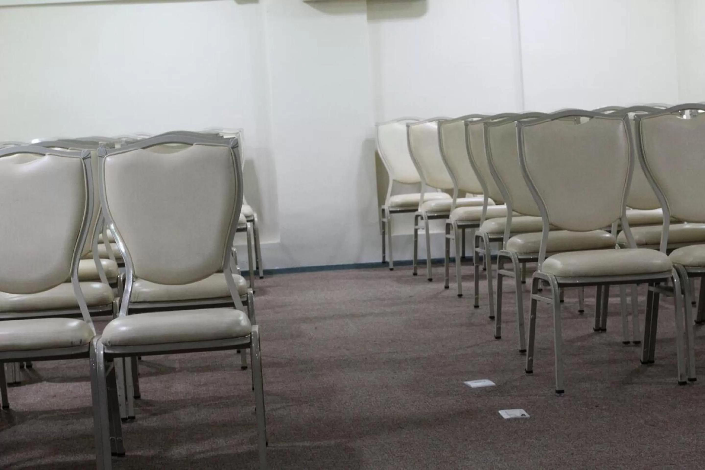 Banquet/Function facilities, Seating Area in Compacto Hotel Alphaville Campinas