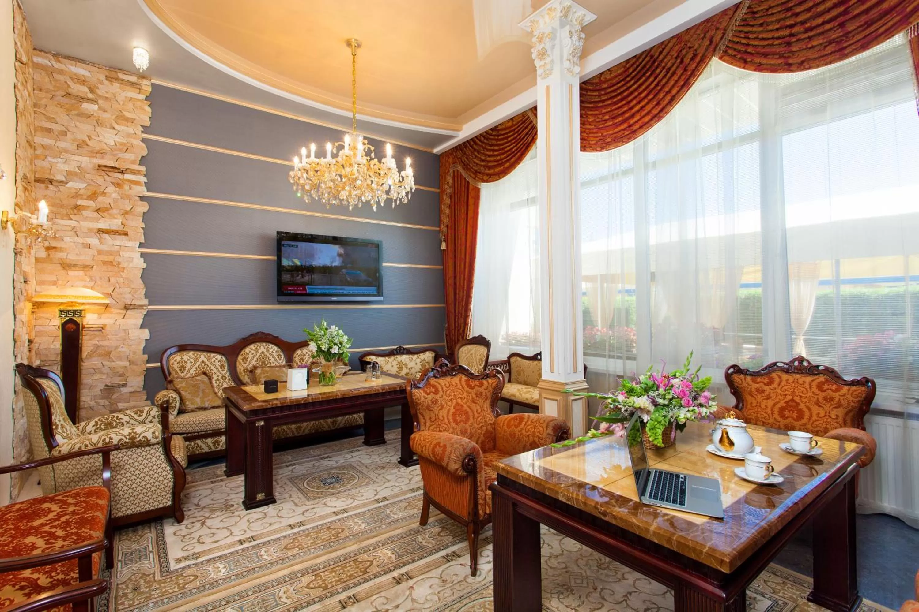 Restaurant/places to eat, Seating Area in Conference Hotel Suputnyk