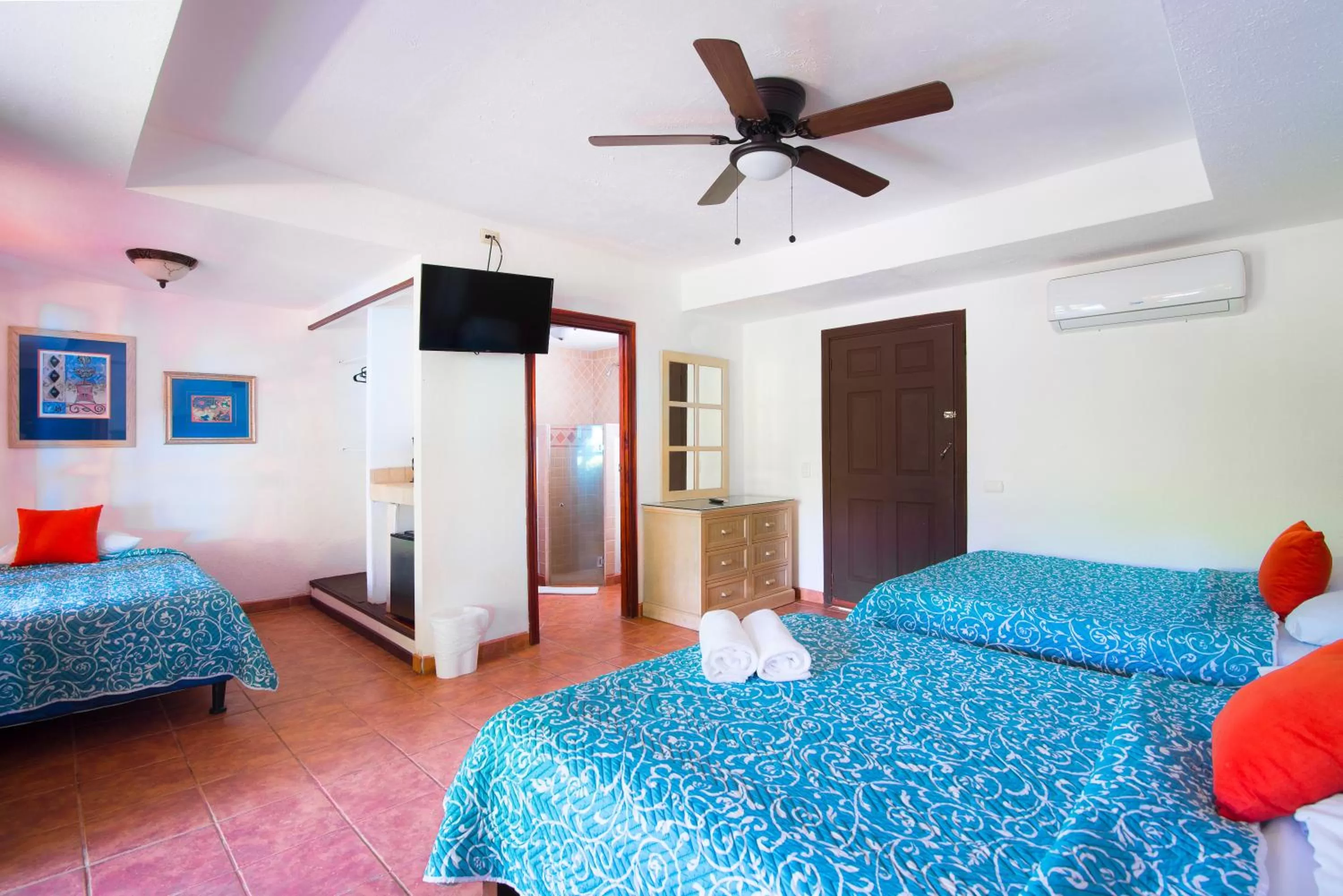 Bed in Beach Break Resort