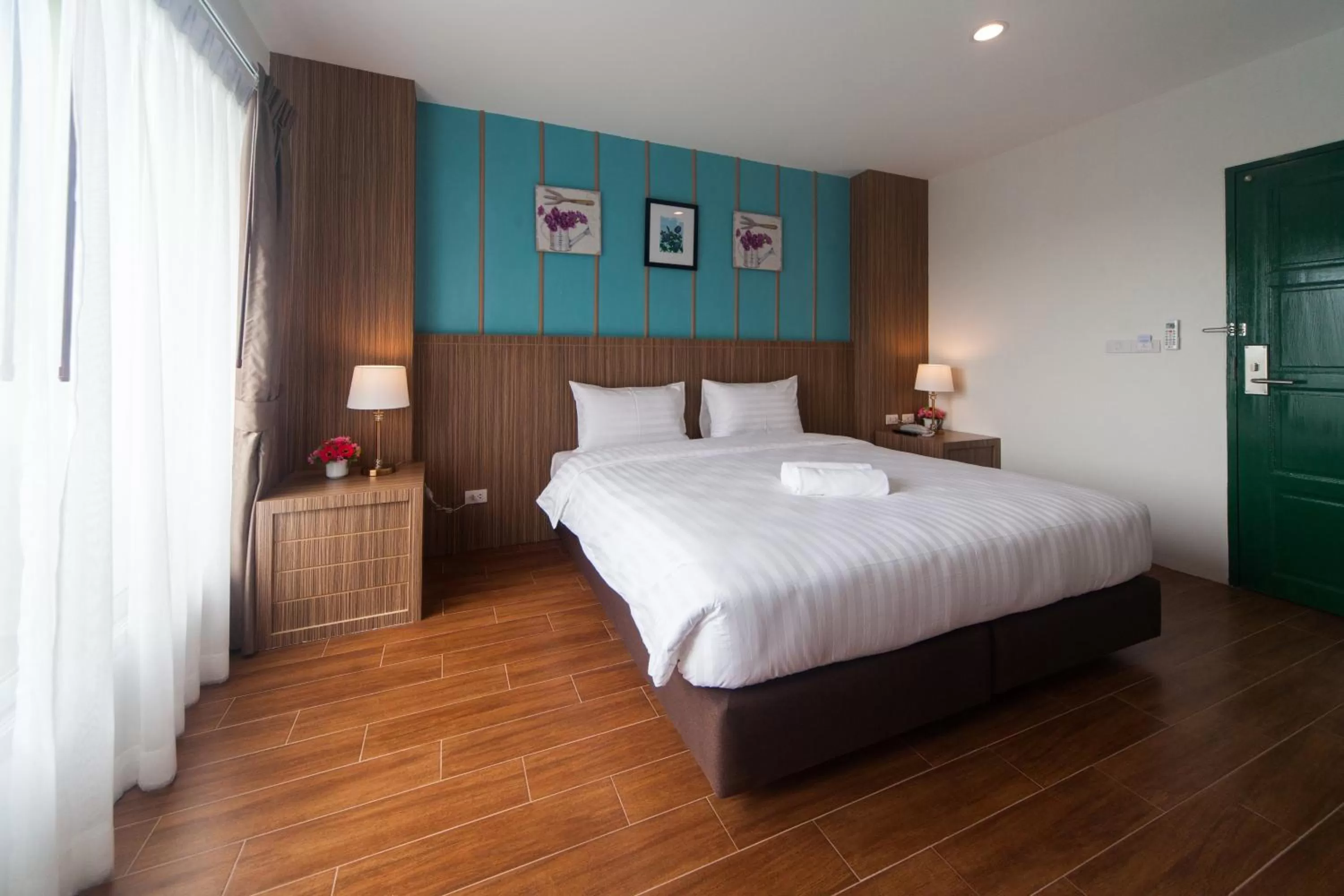 Bedroom, Bed in Anchan Laguna Hotel โรงแรมอัญชันลากูน่า