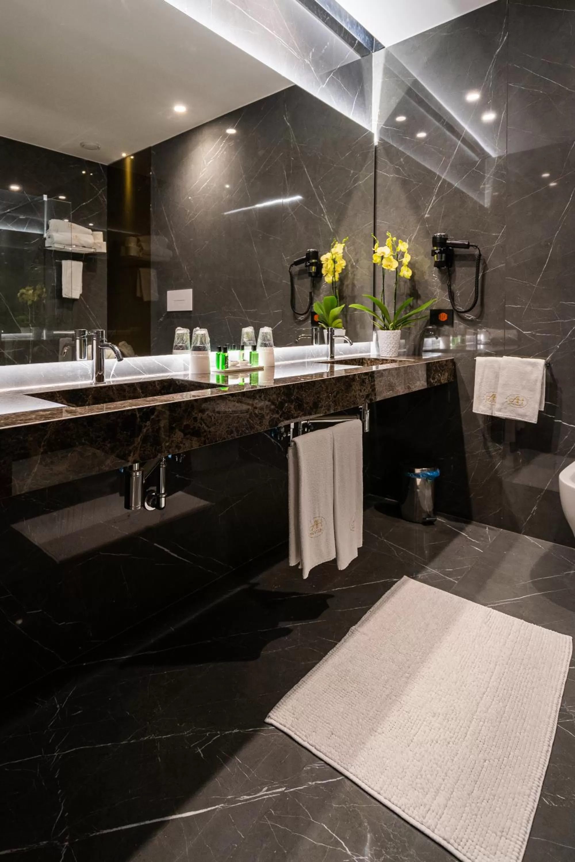 Bathroom in Hotel Ariston