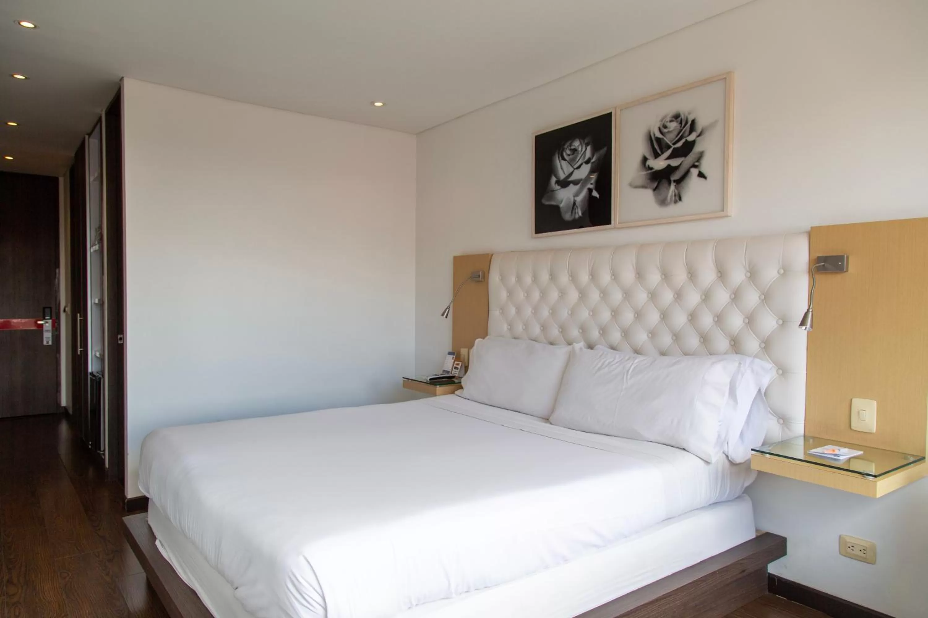 Bed in Hotel 104 Art Suites