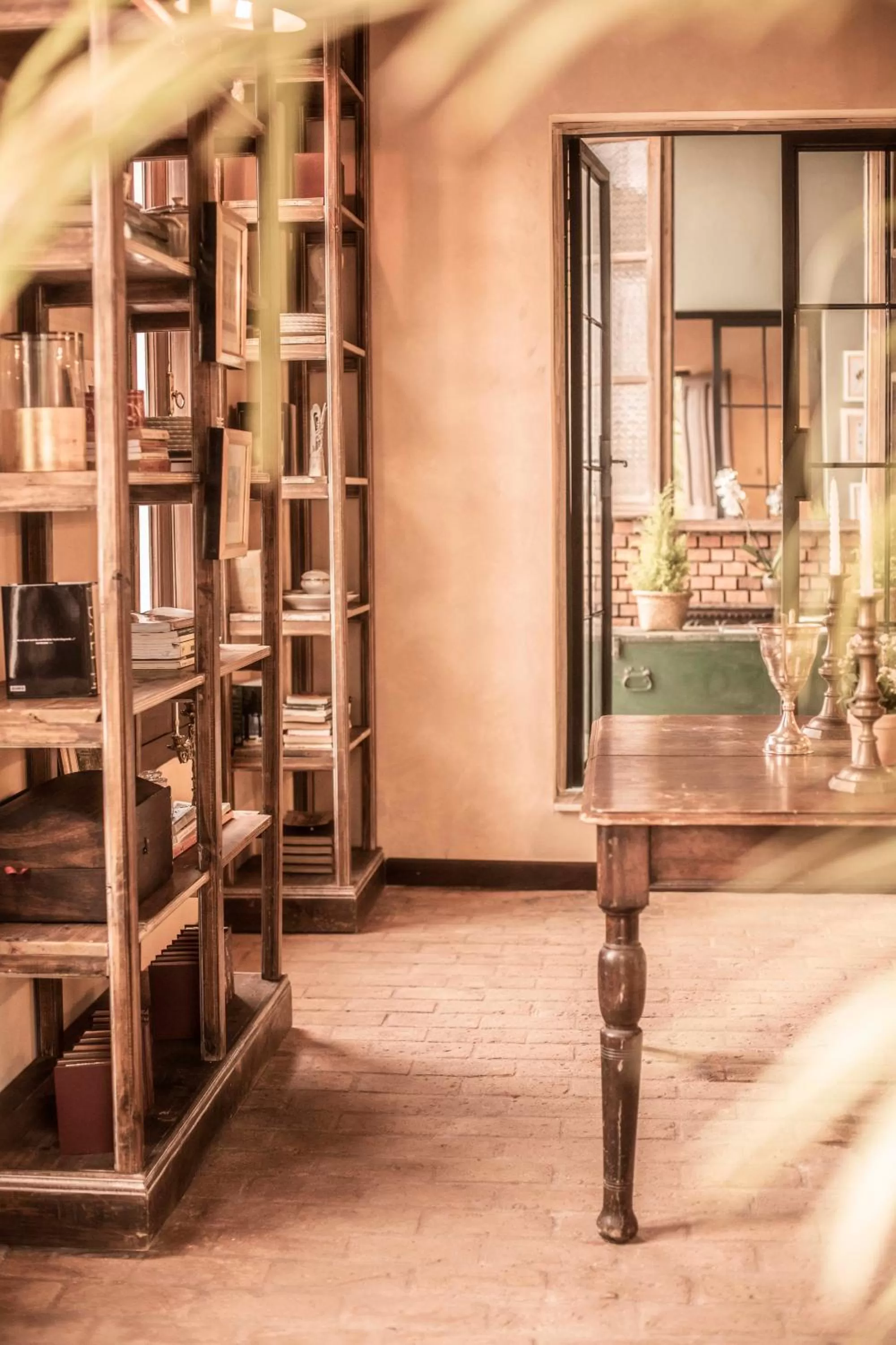 Library in Casa Del Val- Villa Maria