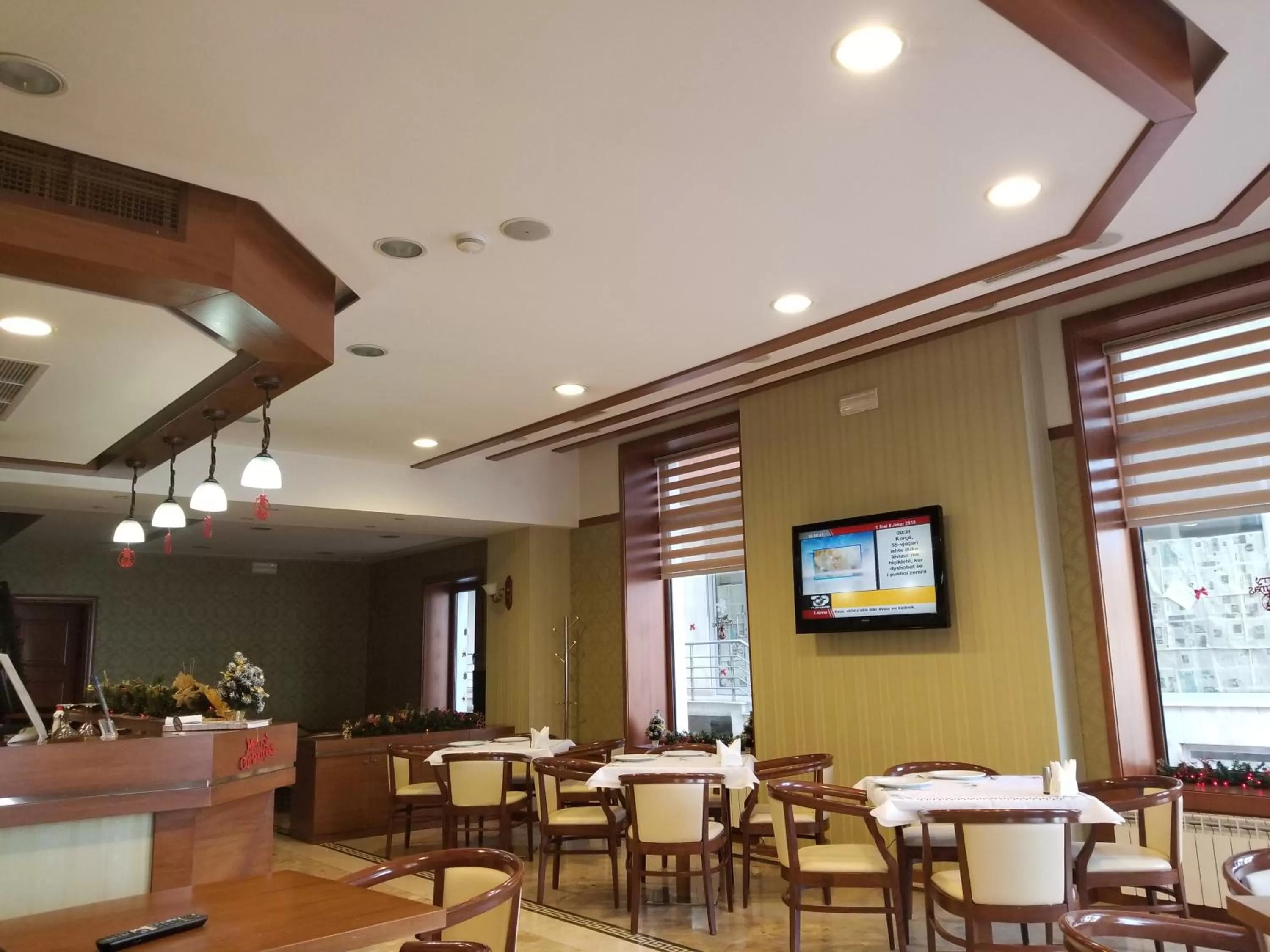 Communal lounge/ TV room, Restaurant/Places to Eat in Vila Sigal Pogradec