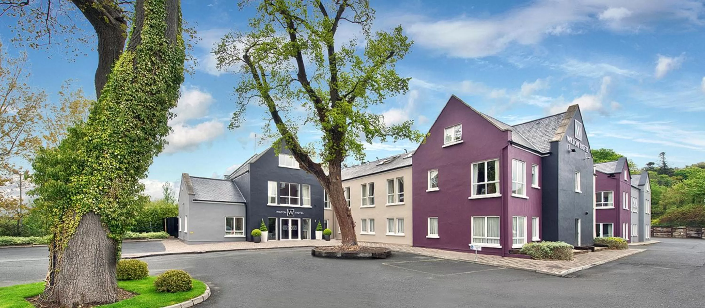 Facade/entrance in Wilton Hotel Bray