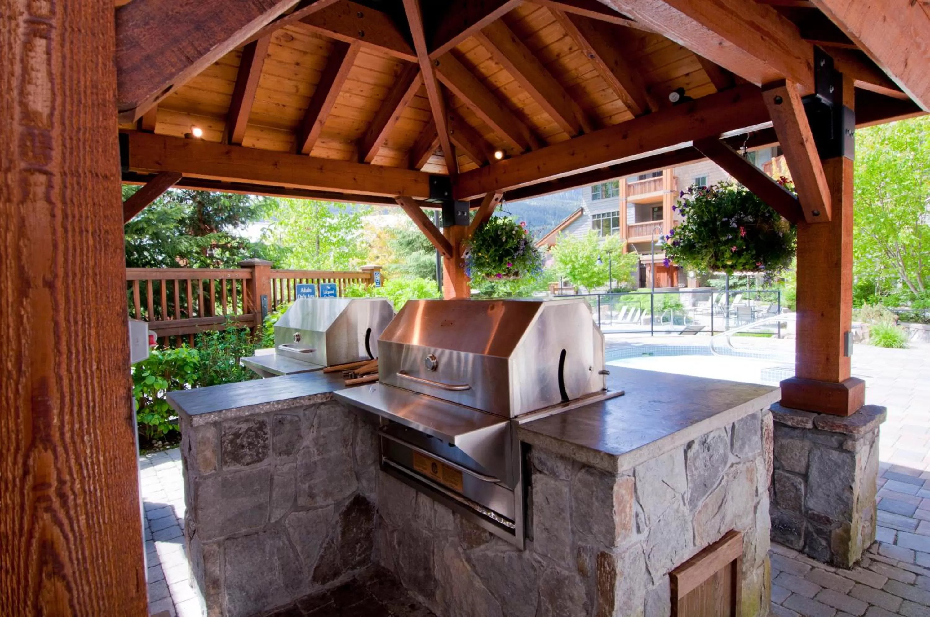 BBQ facilities in First Tracks Lodge, by Lodging Ovations