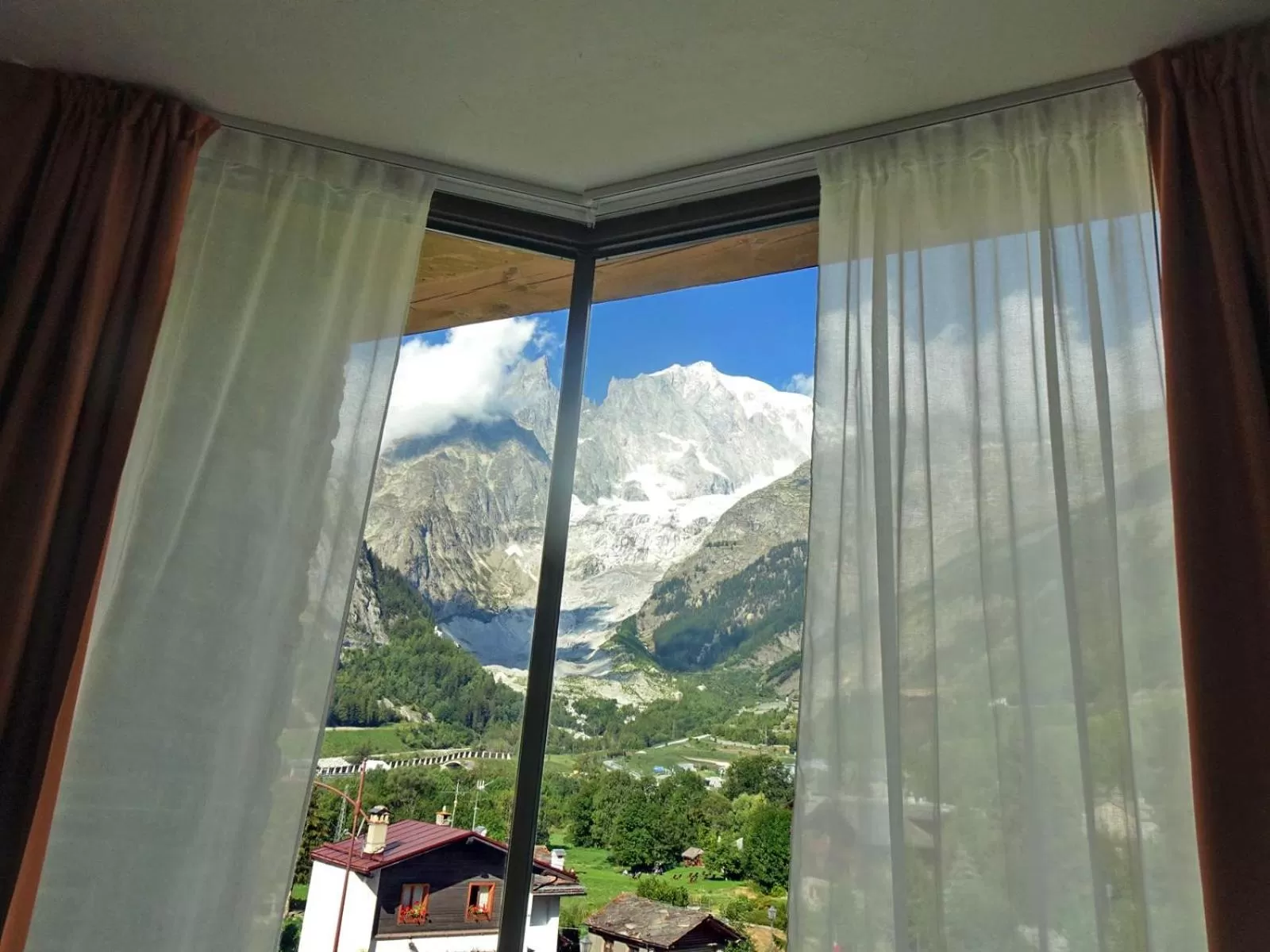 Mountain view in Hotel Aigle