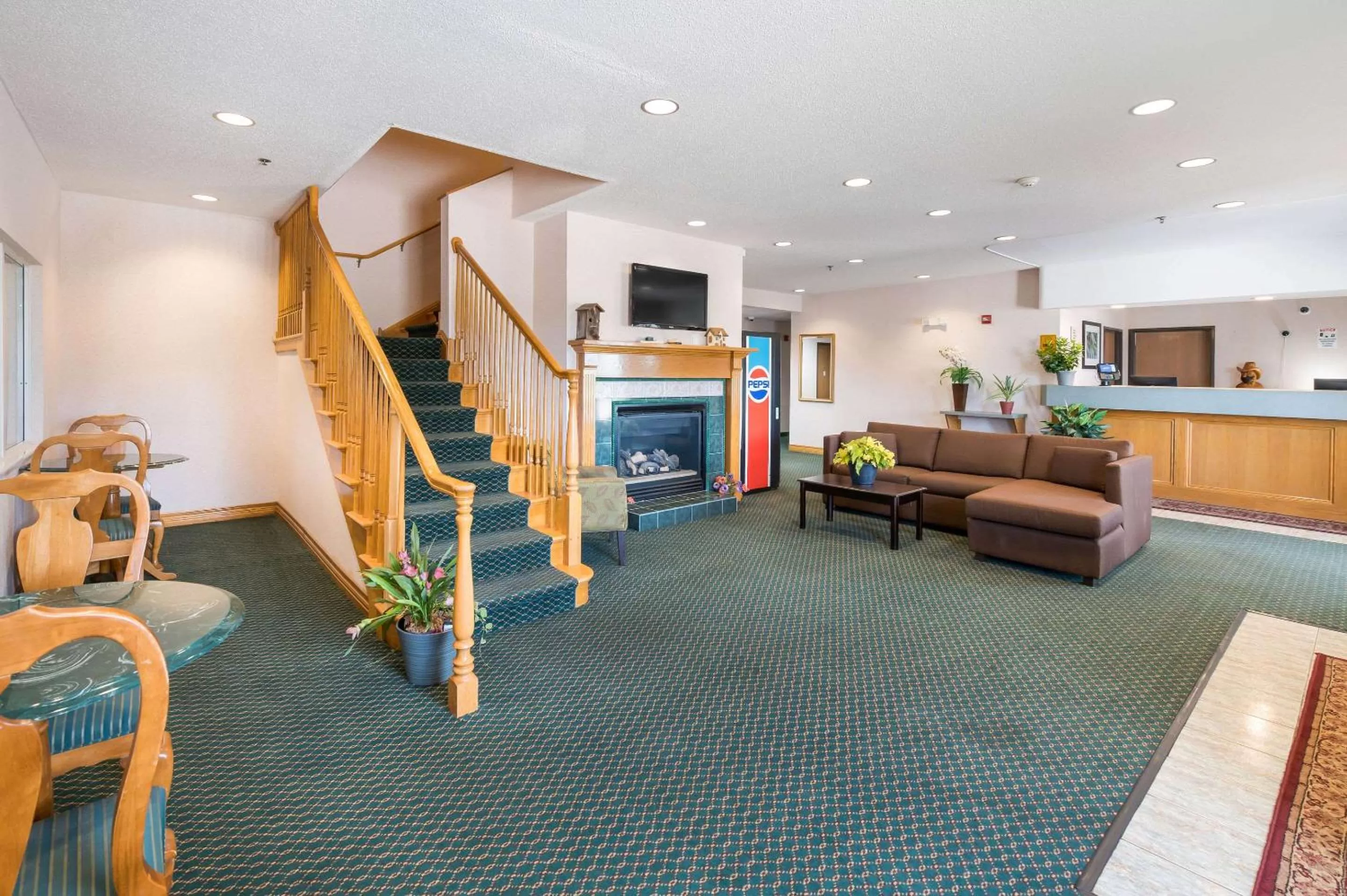 Lobby or reception in Rodeway Inn Urbana Champaign University Area