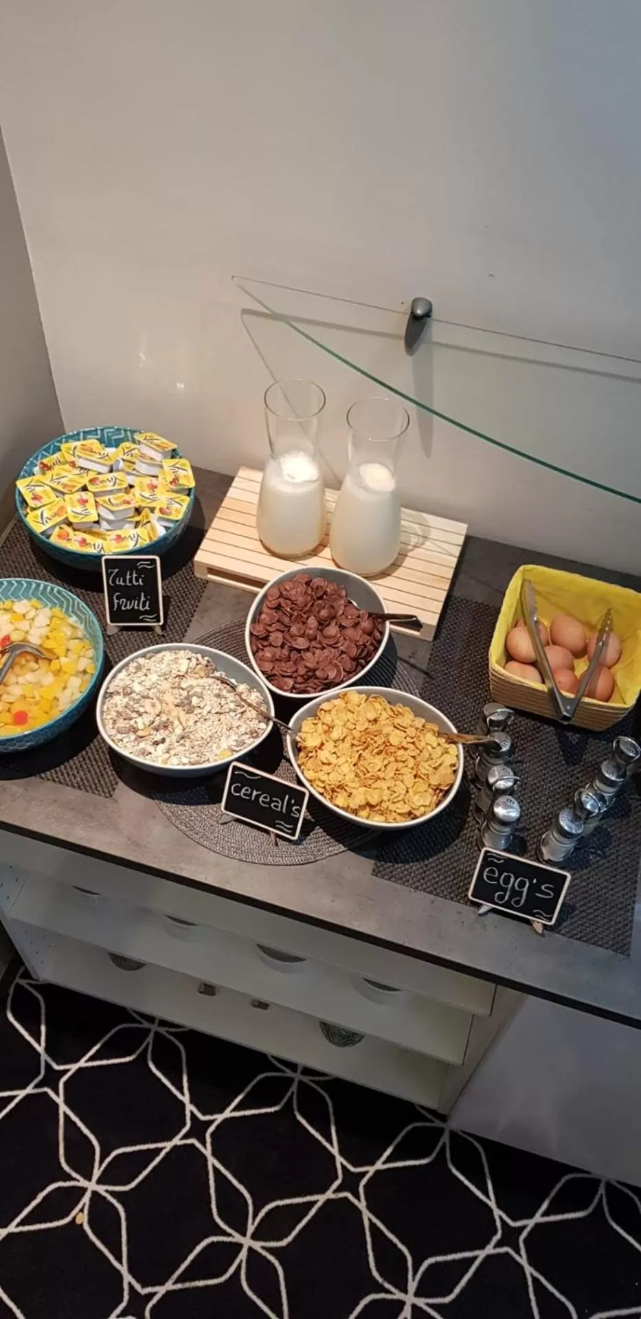 Food and drinks in Safestay Brussels Grand Place