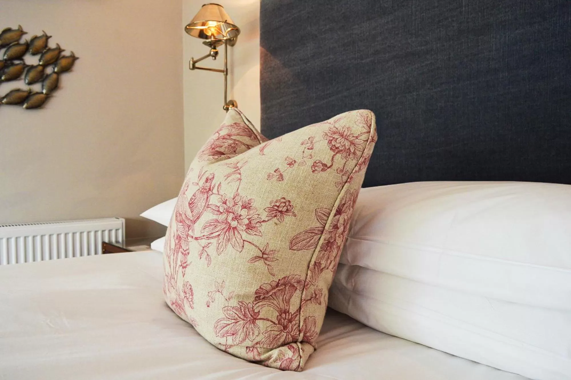 Twin Room with Private Bathroom in Pebble Beach Seaview Restaurant & Rooms