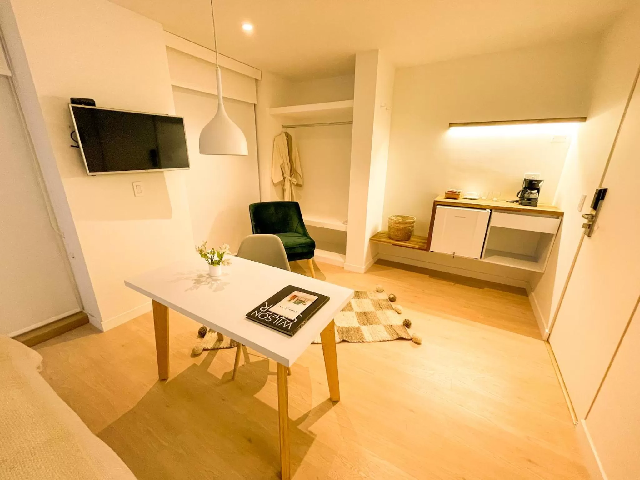 TV and multimedia, Seating Area in Lucitania Hotel Boutique