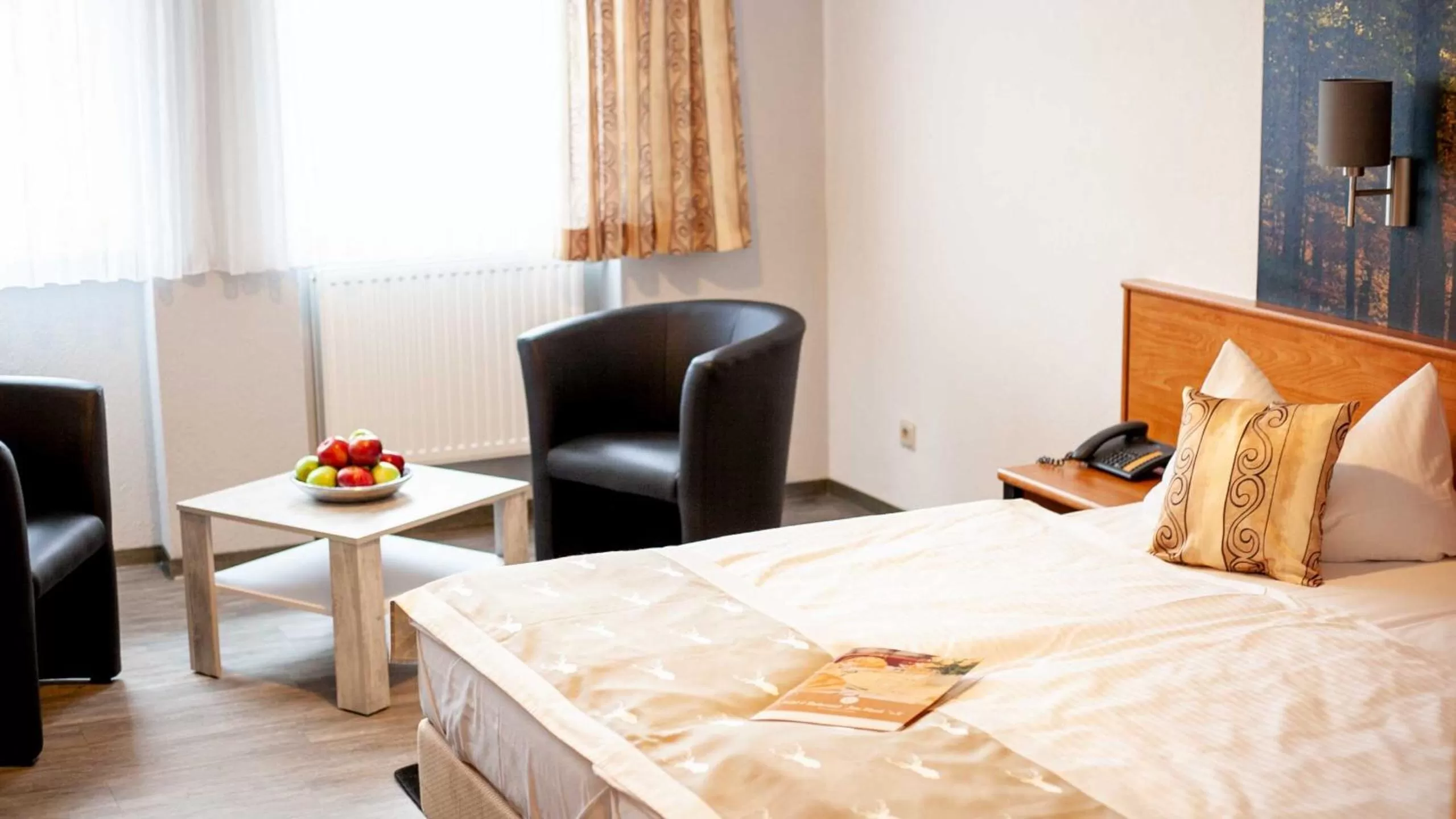 Bed in Hotel Zum Hirsch