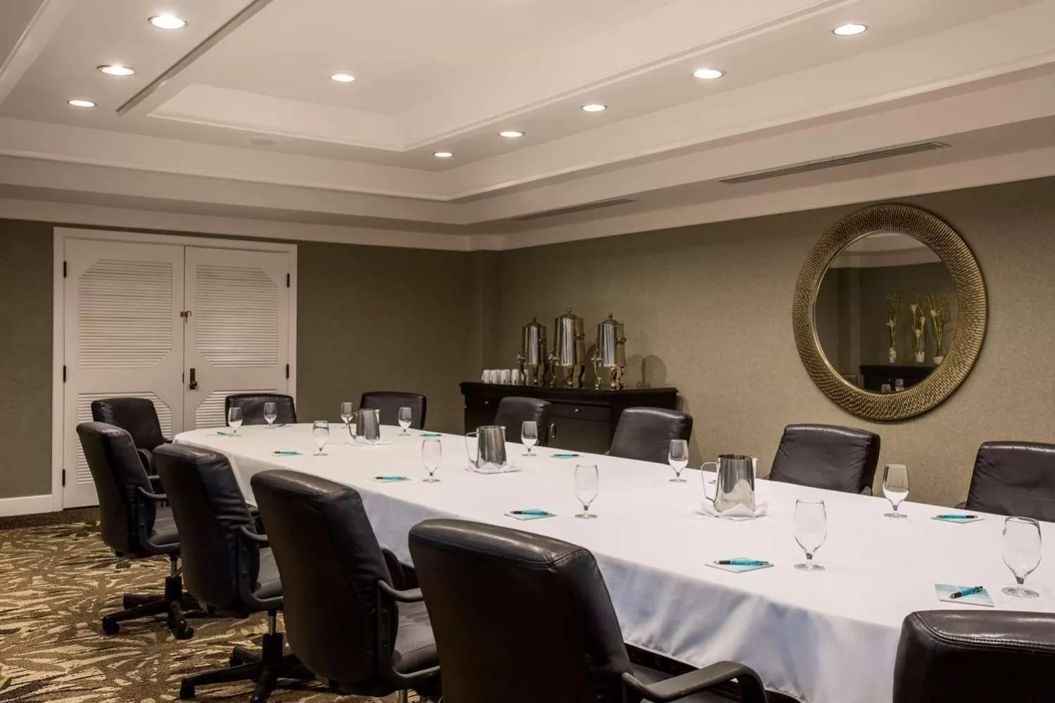 Business facilities in OUTRIGGER Kaua'i Beach Resort & Spa