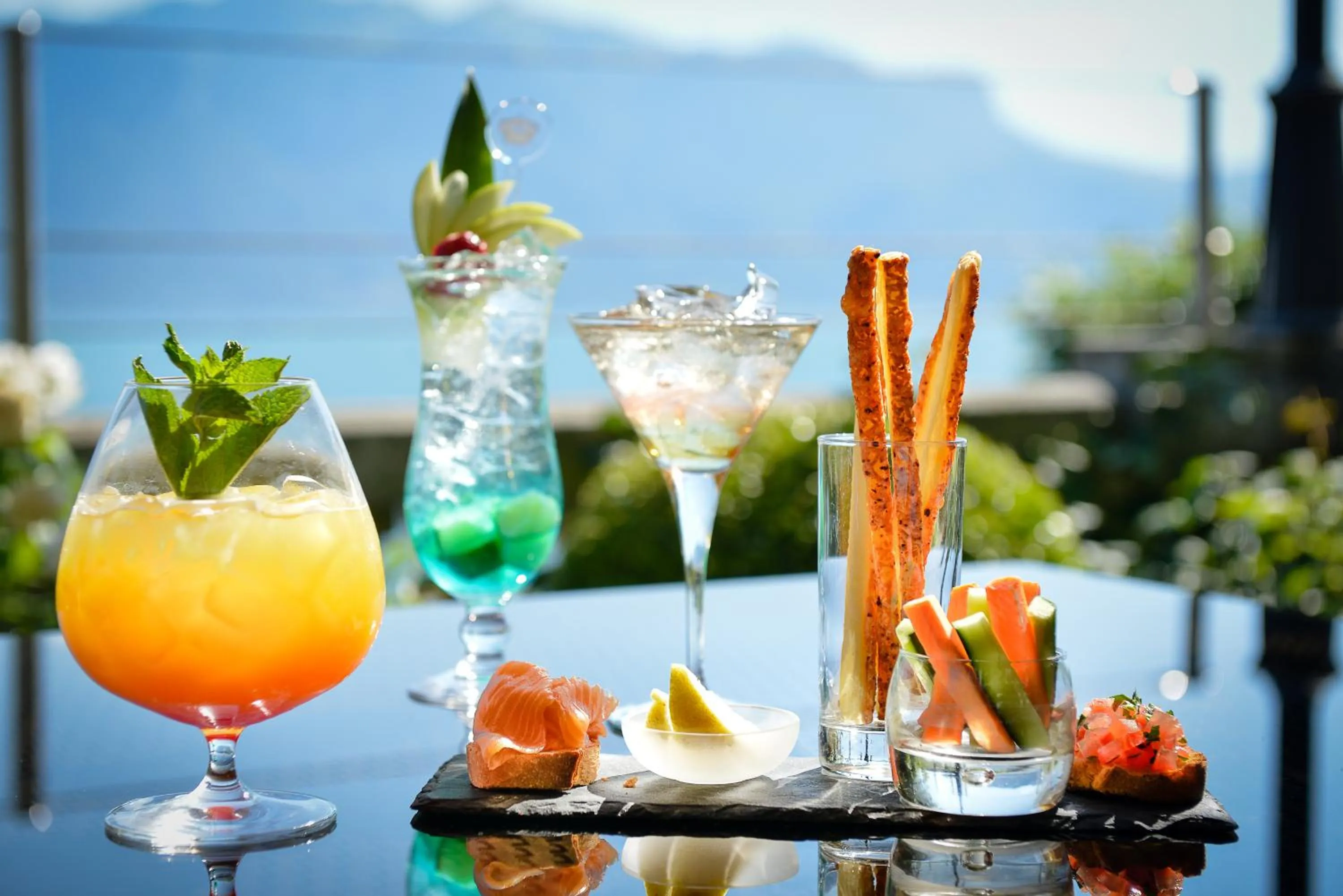 Drinks in Hôtel Des Trois Couronnes & Spa - The Leading Hotels of the World