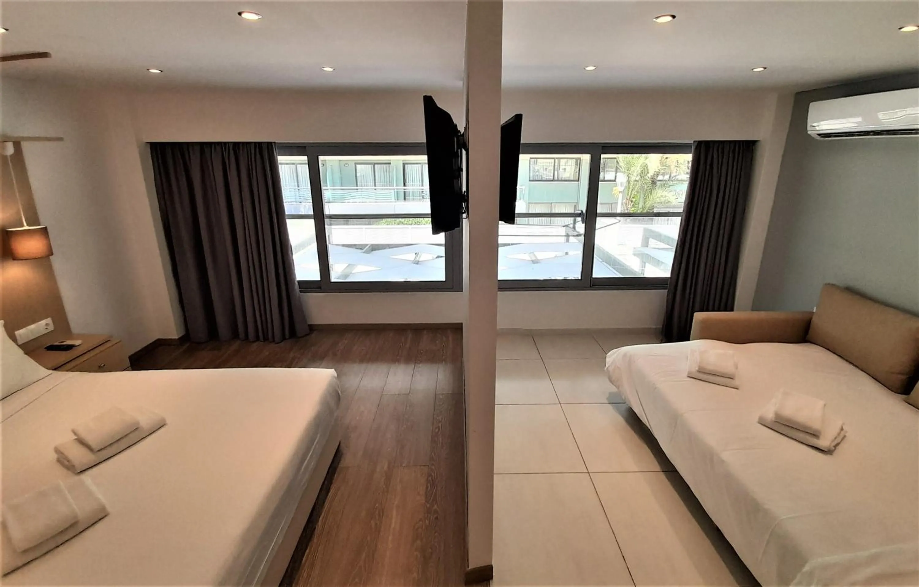 Bedroom in Elite Hotel